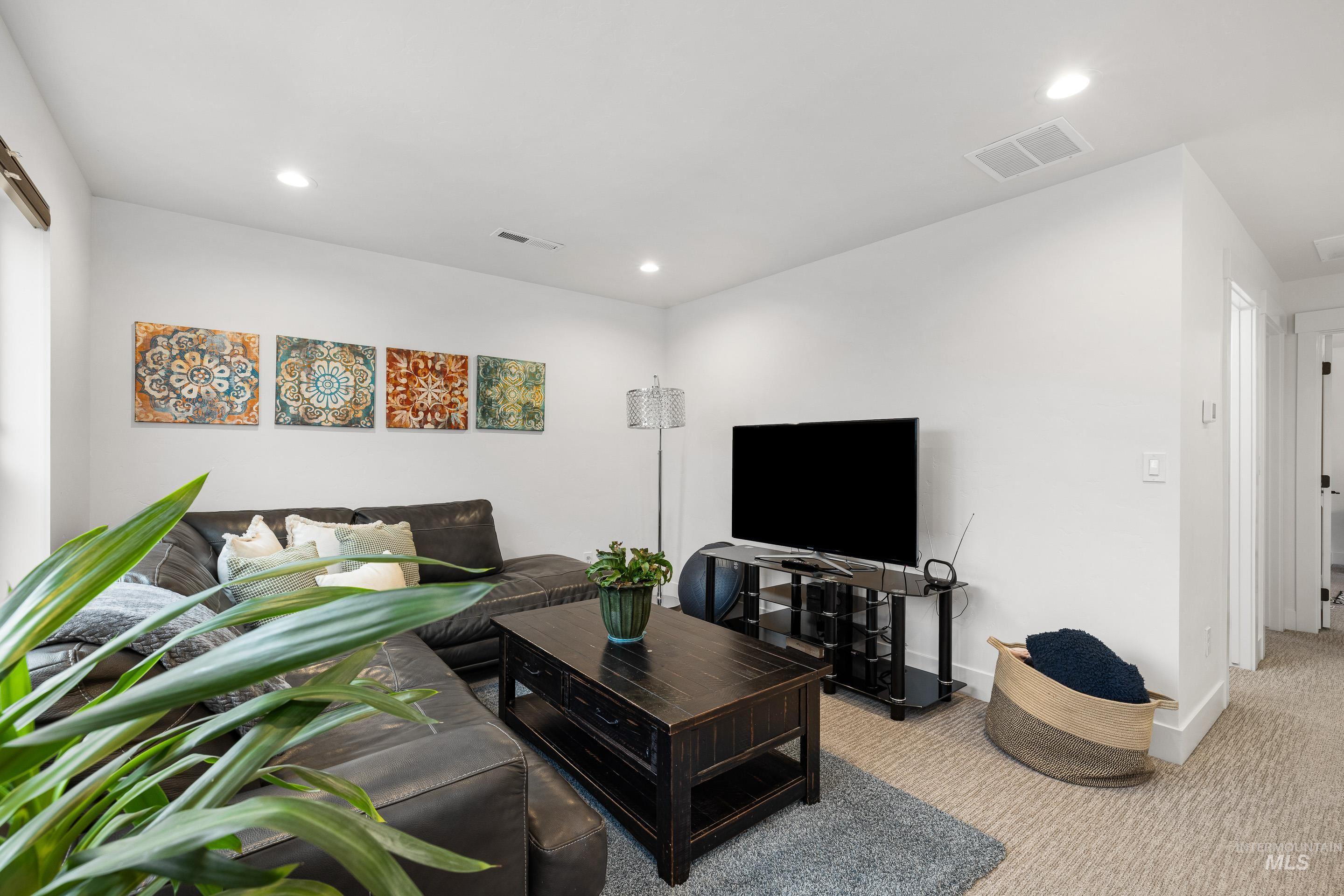 10418 W Shields Ave, Garden City, Idaho 83714, 3 Bedrooms, 2.5 Bathrooms, Residential For Sale, Price $599,900,MLS 98980615