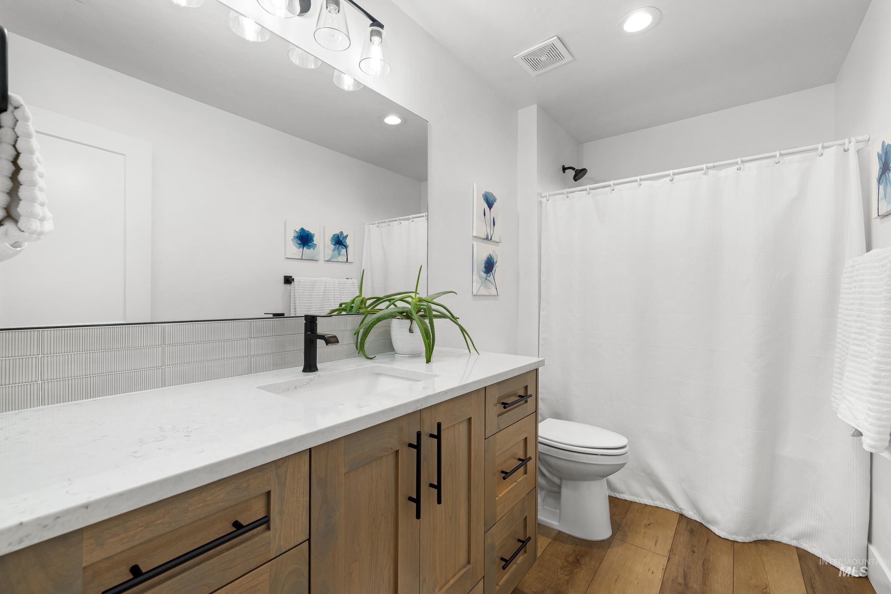 10418 W Shields Ave, Garden City, Idaho 83714, 3 Bedrooms, 2.5 Bathrooms, Residential For Sale, Price $599,900,MLS 98980615