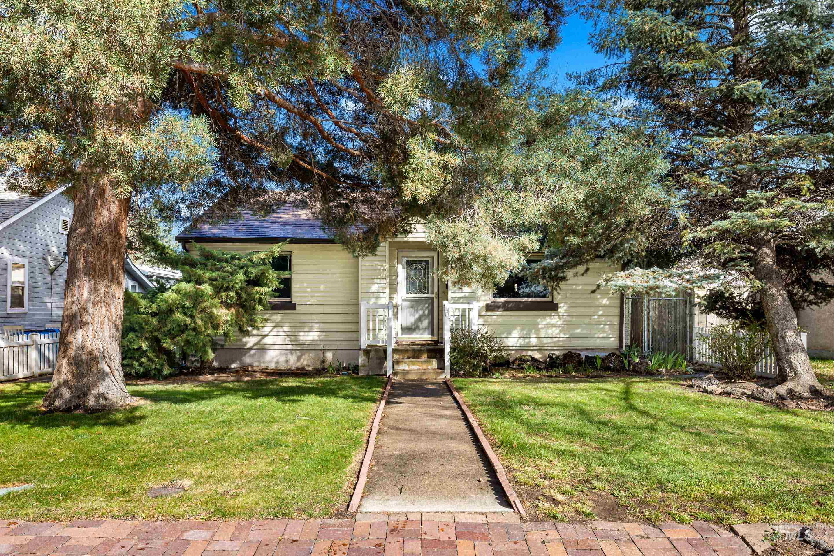 1106 S Longmont Ave, Boise, Idaho 83706, 2 Bedrooms, 1 Bathroom, Residential For Sale, Price $399,900, 98980616