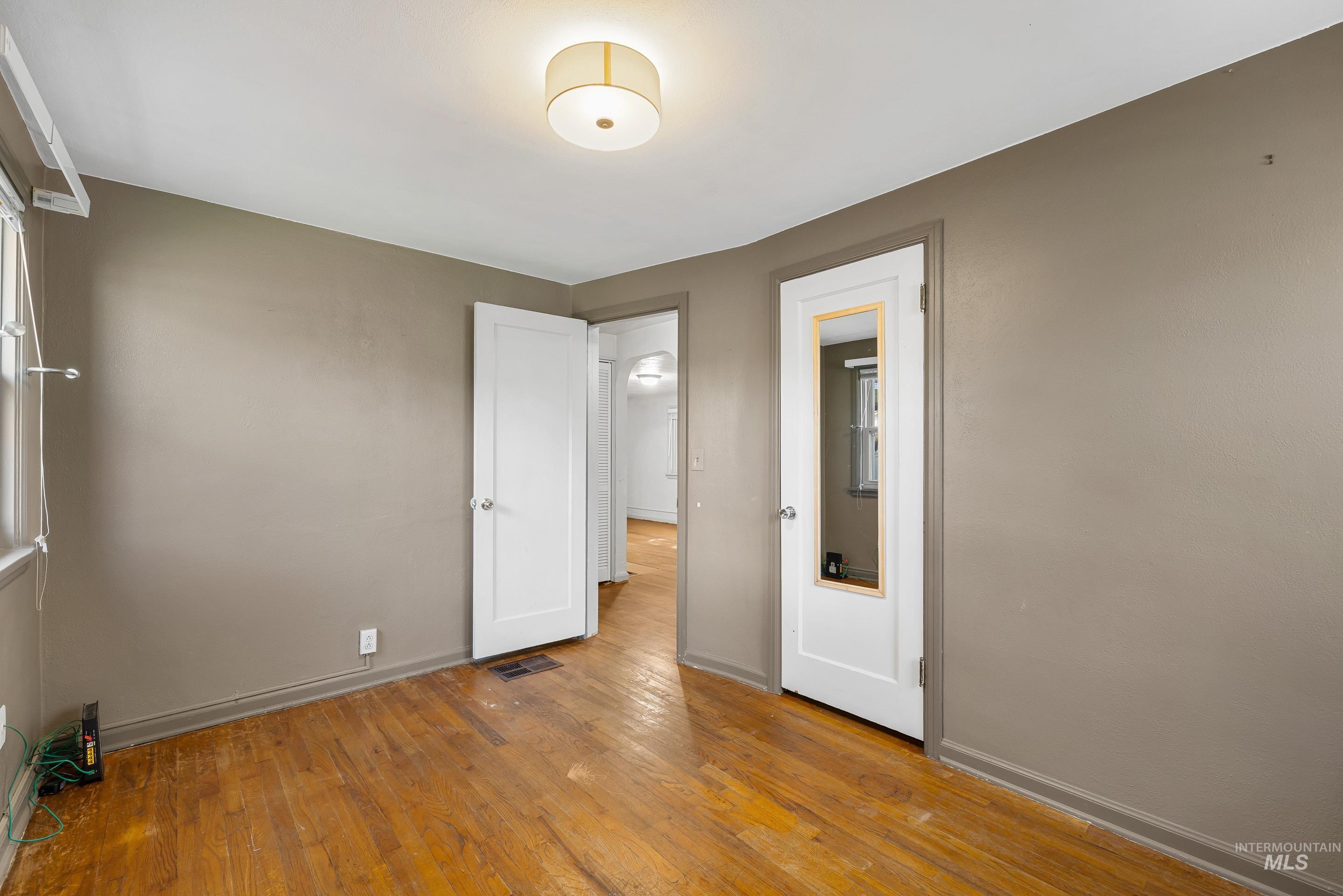 1106 S Longmont Ave, Boise, Idaho 83706, 2 Bedrooms, 1 Bathroom, Residential For Sale, Price $399,900,MLS 98980616