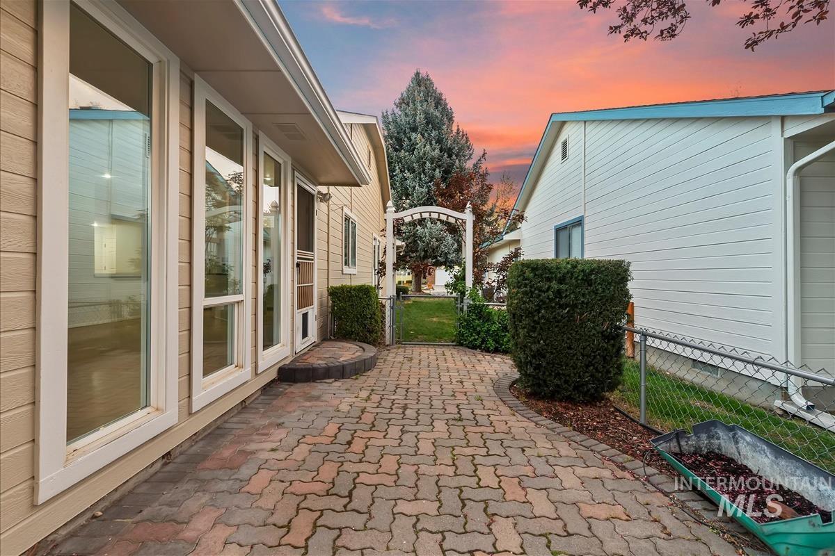 8359 W Willowdale Dr, Garden City, Idaho 83714, 2 Bedrooms, 2.5 Bathrooms, Residential For Sale, Price $499,900, 98980617