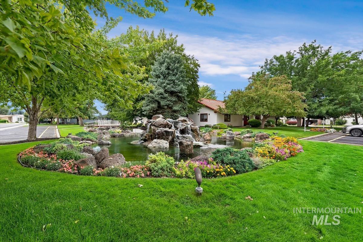 8359 W Willowdale Dr, Garden City, Idaho 83714, 2 Bedrooms, 2.5 Bathrooms, Residential For Sale, Price $499,900, 98980617