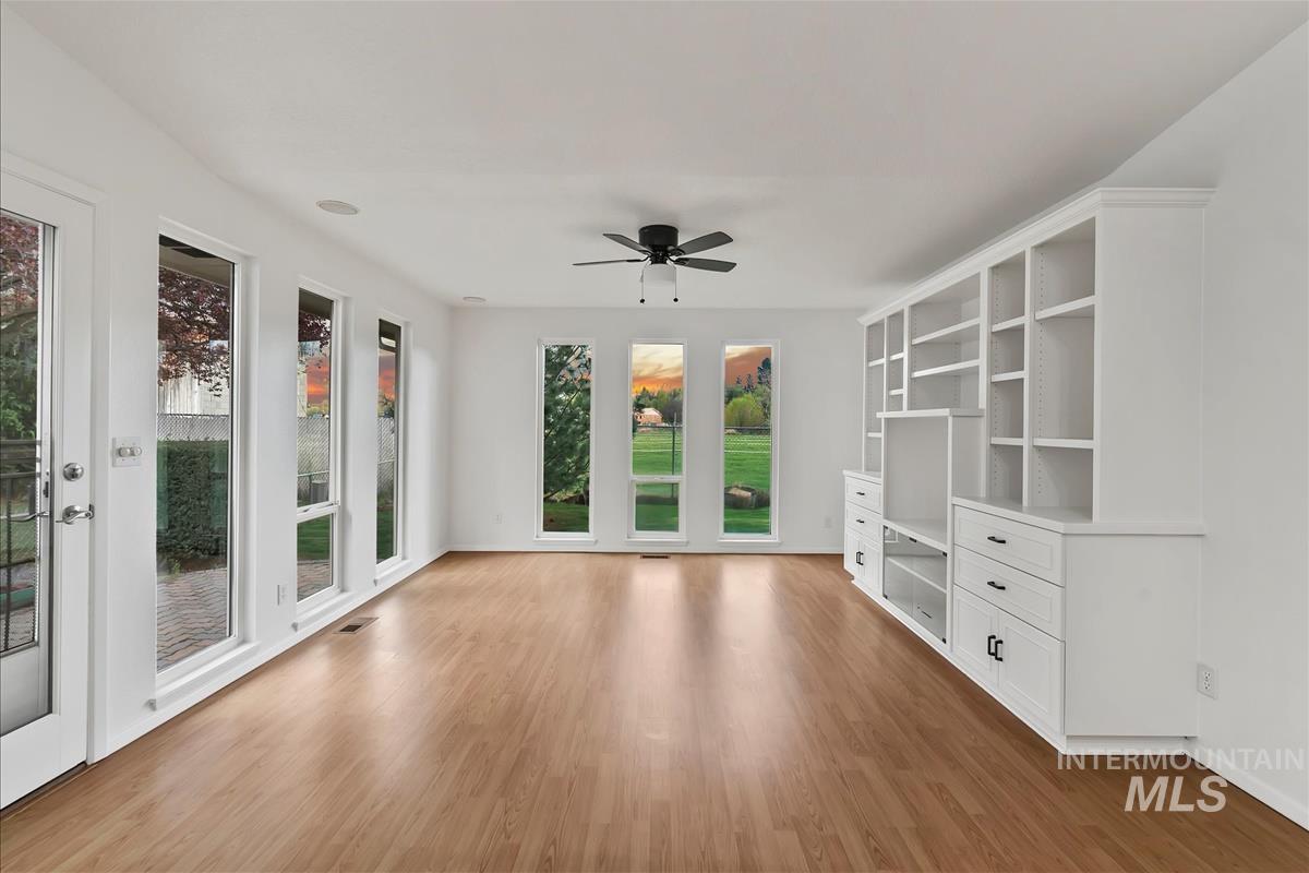 8359 W Willowdale Dr, Garden City, Idaho 83714, 2 Bedrooms, 2.5 Bathrooms, Residential For Sale, Price $499,900, 98980617