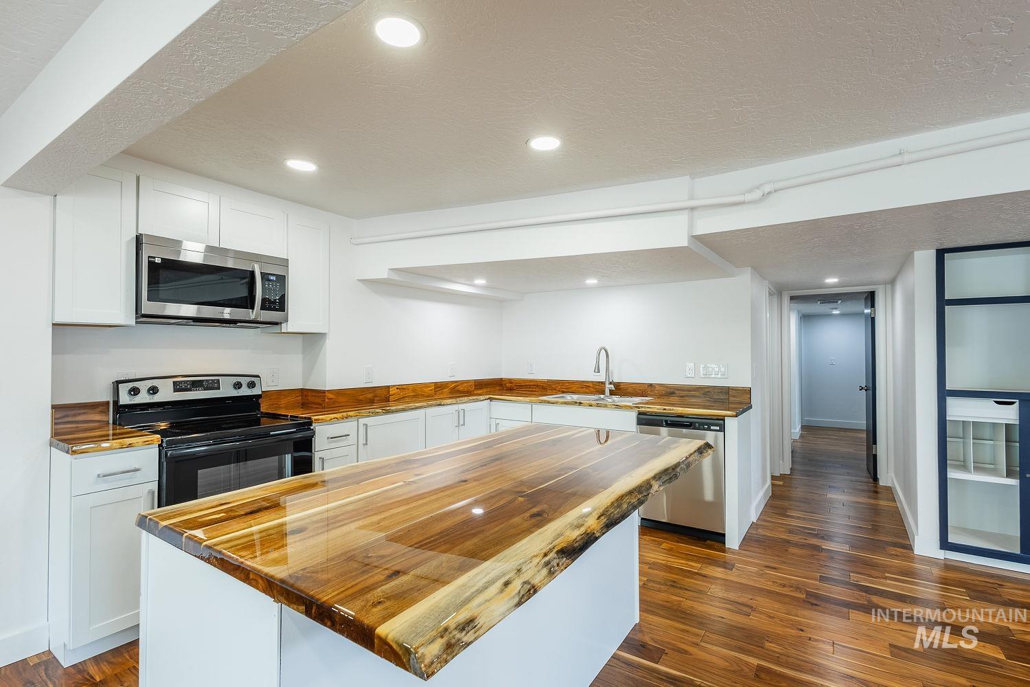 5100 W Bel Air St, Boise, Idaho 83705, 6 Bedrooms, 4 Bathrooms, Residential For Sale, Price $1,500,000,MLS 98980619