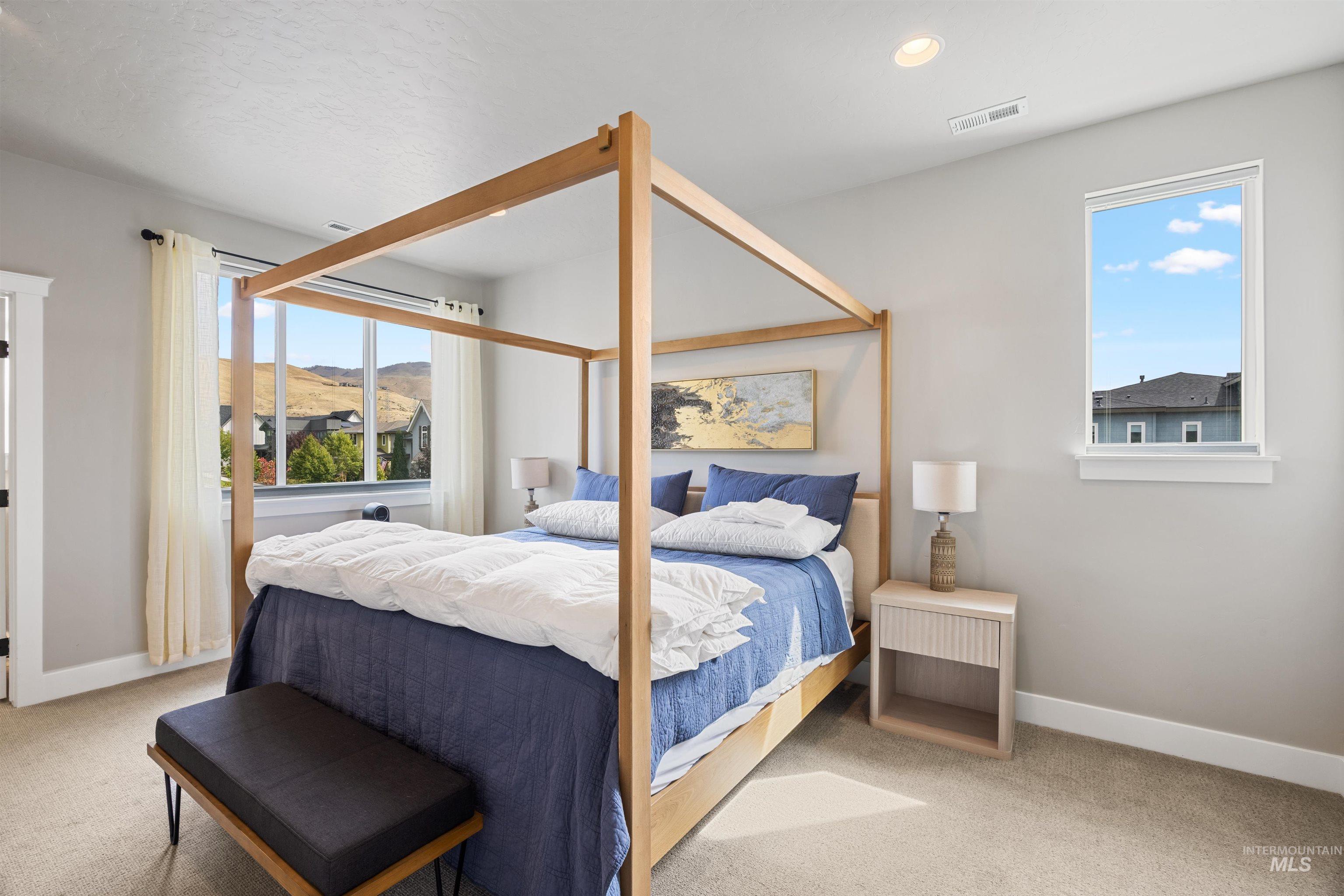 4252 E Parkcenter Blvd, Boise, Idaho 83716, 3 Bedrooms, 2.5 Bathrooms, Residential For Sale, Price $725,000, 98980620