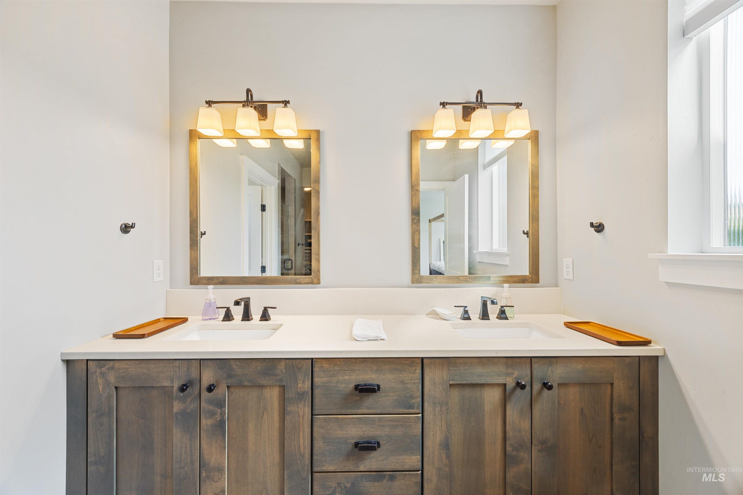 4252 E Parkcenter Blvd, Boise, Idaho 83716, 3 Bedrooms, 2.5 Bathrooms, Residential For Sale, Price $725,000, 98980620