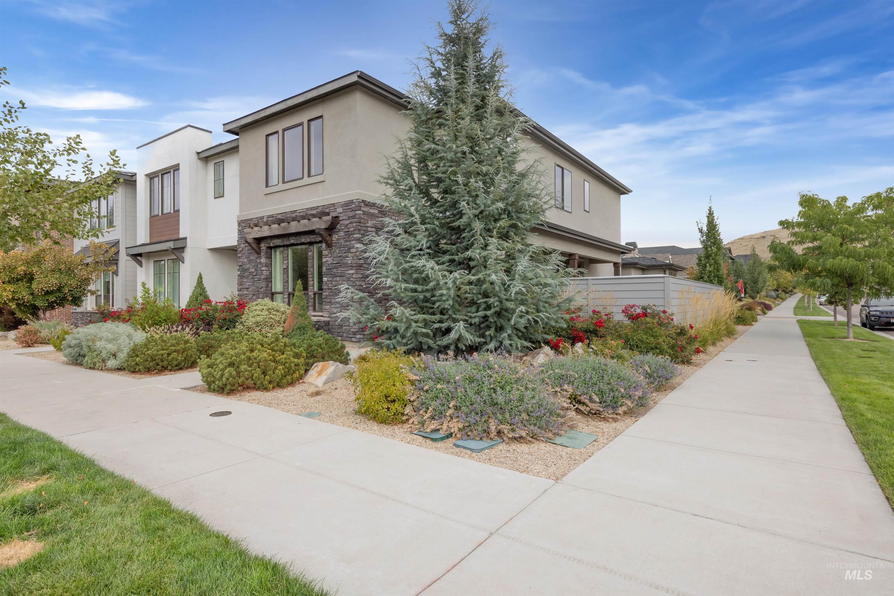 4252 E Parkcenter Blvd, Boise, Idaho 83716, 3 Bedrooms, 2.5 Bathrooms, Residential For Sale, Price $725,000, 98980620