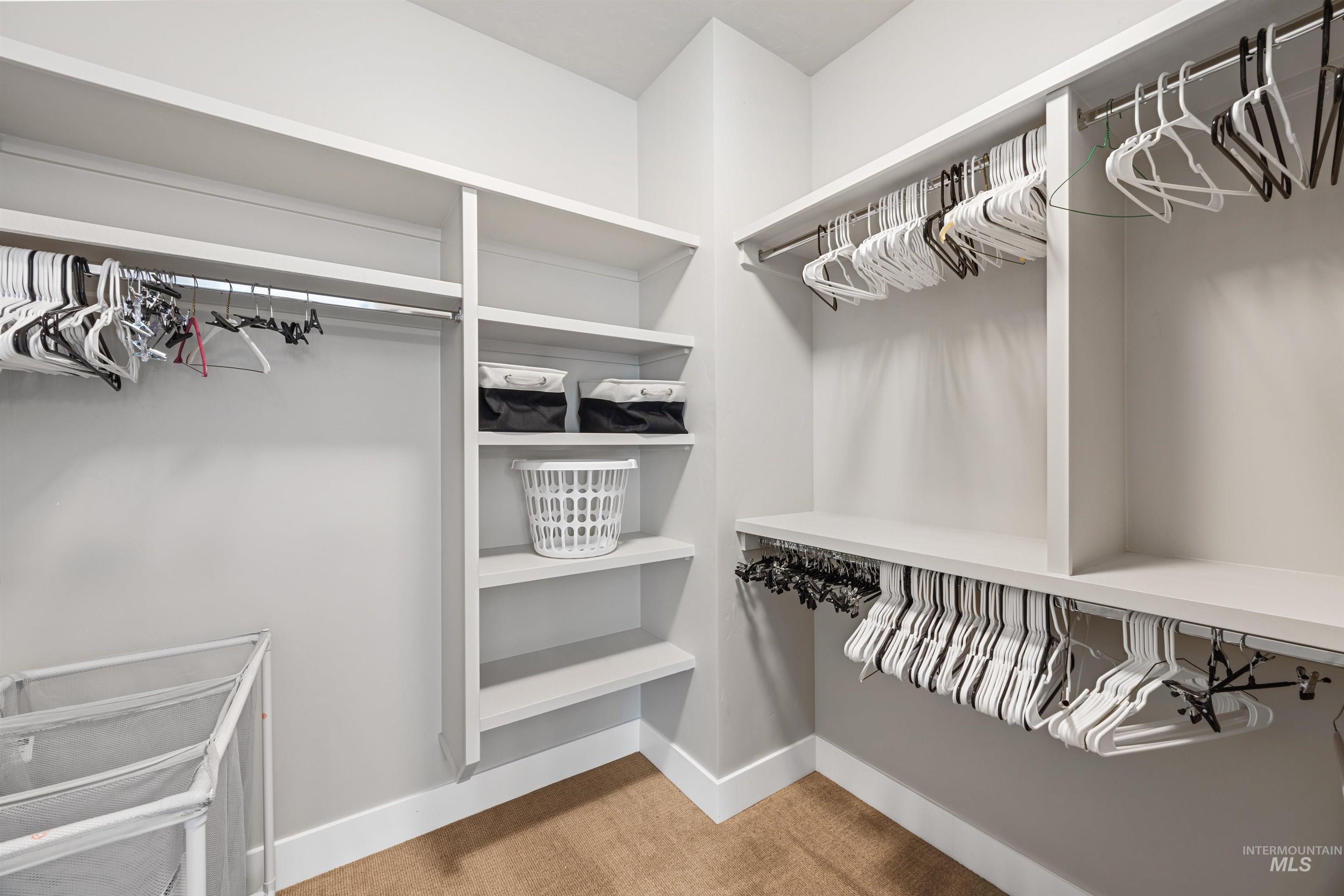 4252 E Parkcenter Blvd, Boise, Idaho 83716, 3 Bedrooms, 2.5 Bathrooms, Residential For Sale, Price $725,000, 98980620