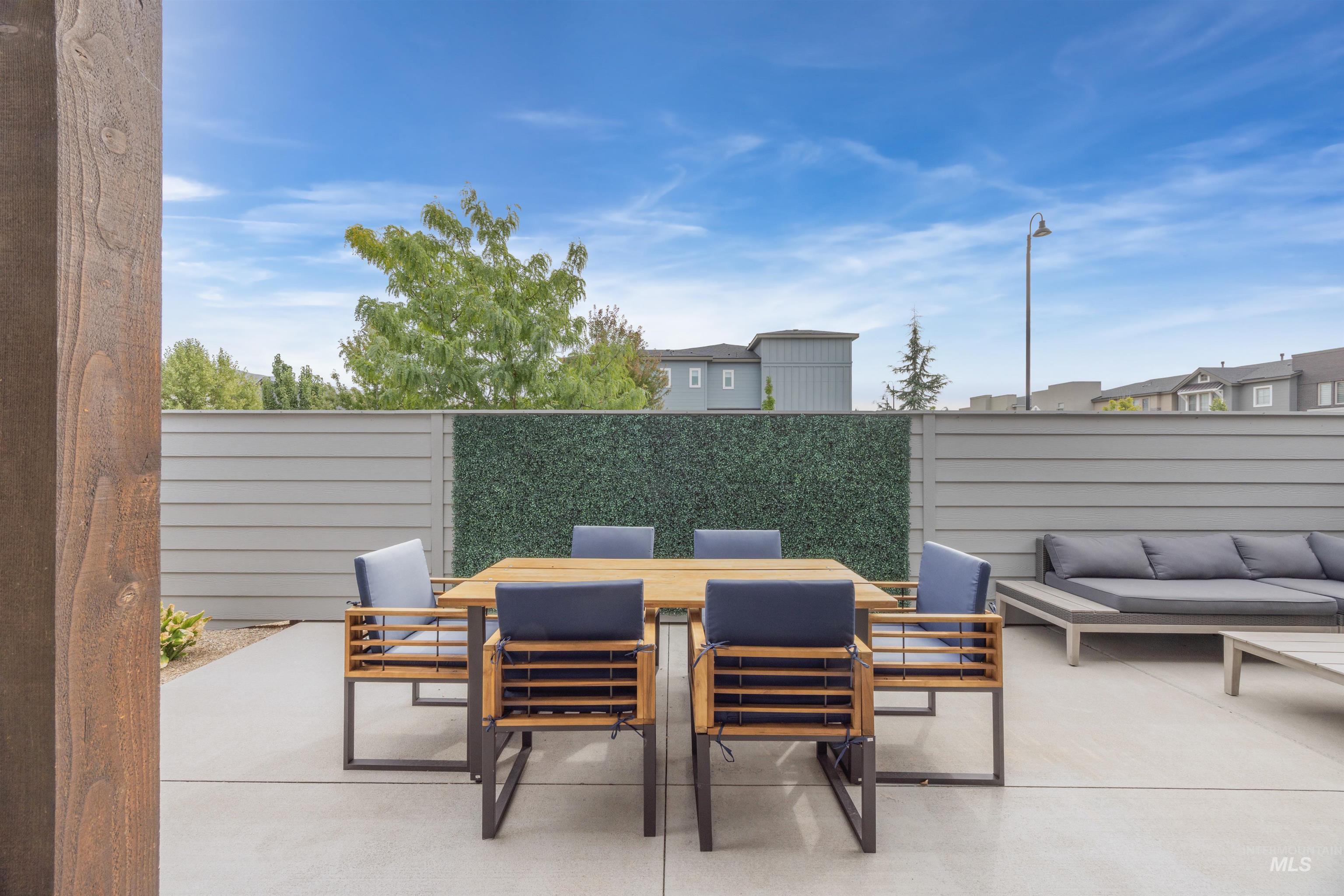 4252 E Parkcenter Blvd, Boise, Idaho 83716, 3 Bedrooms, 2.5 Bathrooms, Residential For Sale, Price $725,000, 98980620