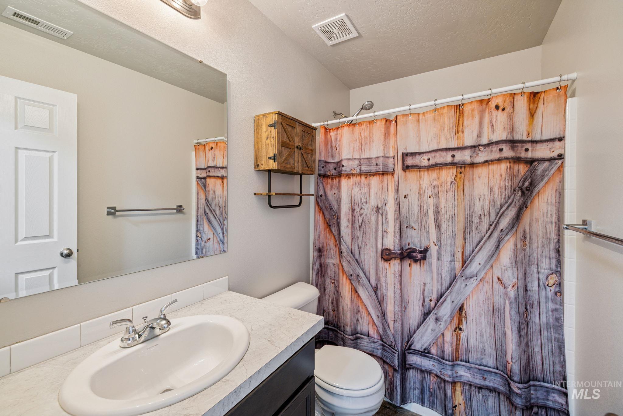 19548 Maywood Pl, Caldwell, Idaho 83605, 3 Bedrooms, 2 Bathrooms, Residential For Sale, Price $390,000, 98980623