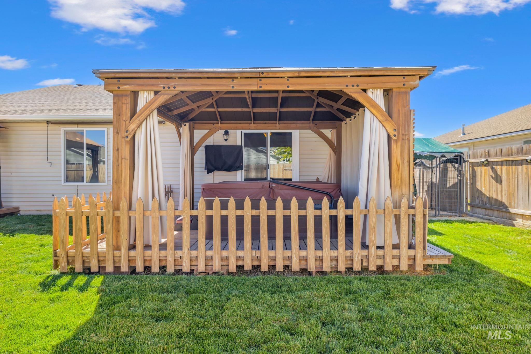 19548 Maywood Pl, Caldwell, Idaho 83605, 3 Bedrooms, 2 Bathrooms, Residential For Sale, Price $390,000, 98980623