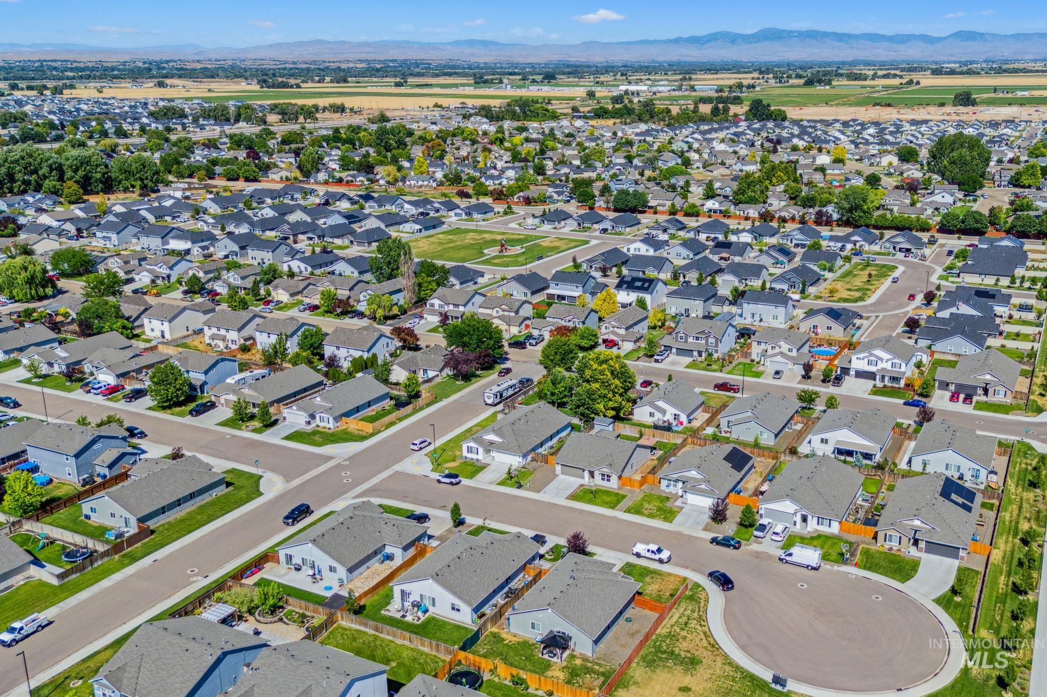 19548 Maywood Pl, Caldwell, Idaho 83605, 3 Bedrooms, 2 Bathrooms, Residential For Sale, Price $390,000, 98980623