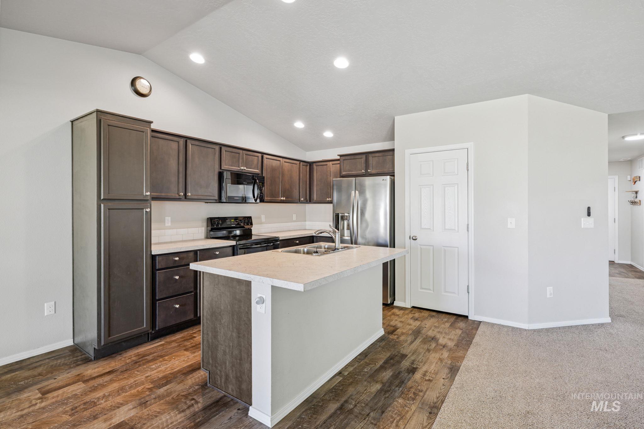 19548 Maywood Pl, Caldwell, Idaho 83605, 3 Bedrooms, 2 Bathrooms, Residential For Sale, Price $390,000, 98980623