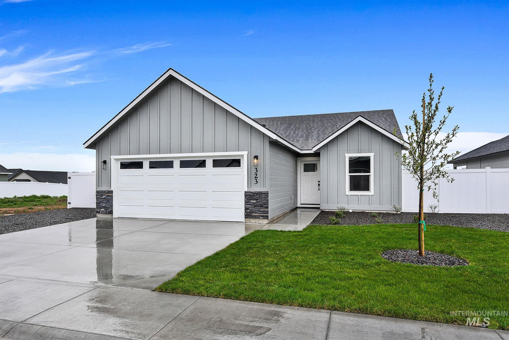 323 N 12th St, Parma, Idaho 83660, 3 Bedrooms, 2 Bathrooms, Residential For Sale, Price $329,999, 98980625