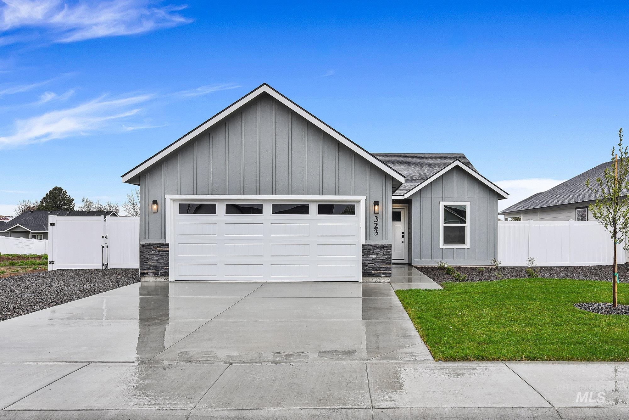 323 N 12th St, Parma, Idaho 83660, 3 Bedrooms, 2 Bathrooms, Residential For Sale, Price $329,999, 98980625