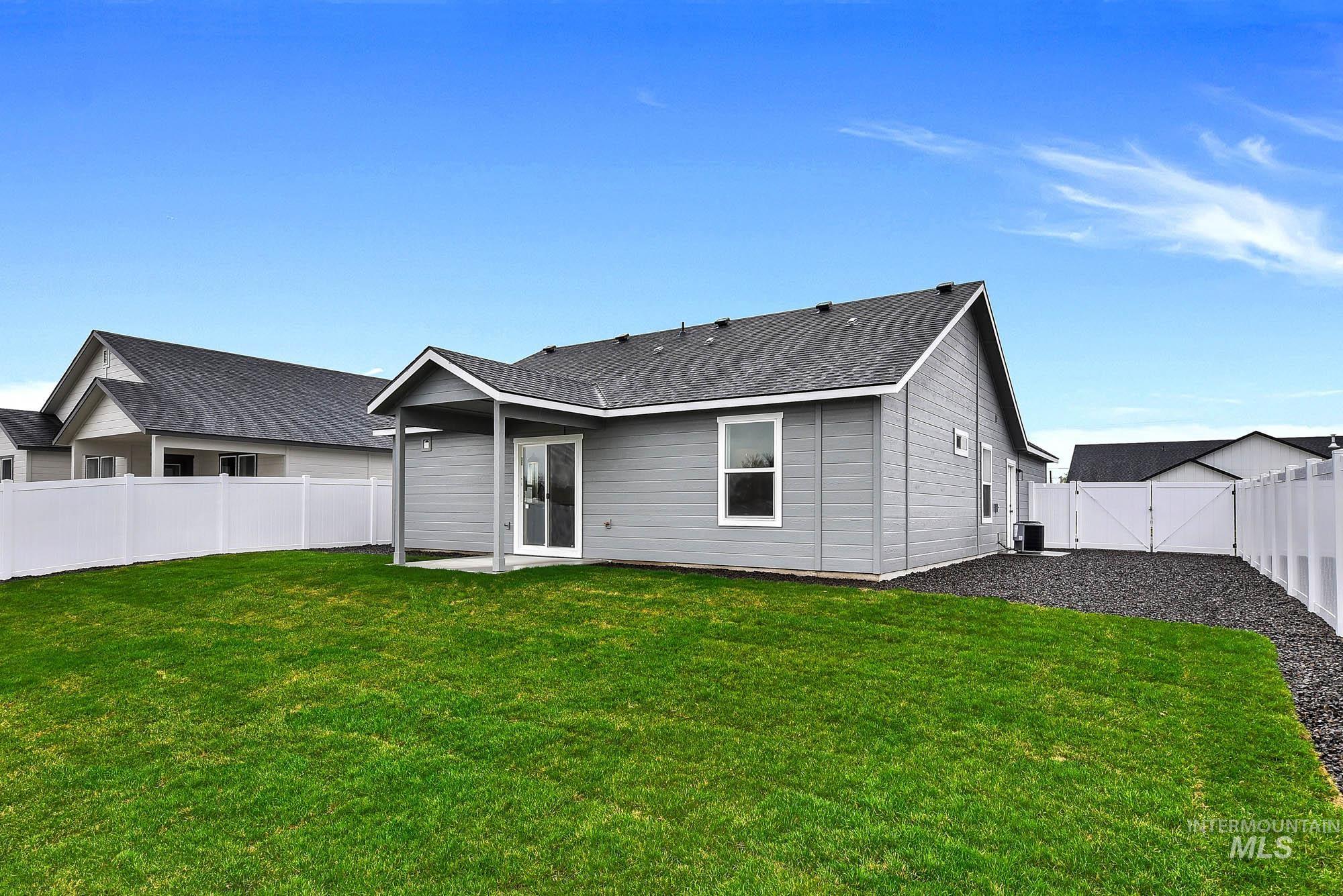 323 N 12th St, Parma, Idaho 83660, 3 Bedrooms, 2 Bathrooms, Residential For Sale, Price $329,999, 98980625