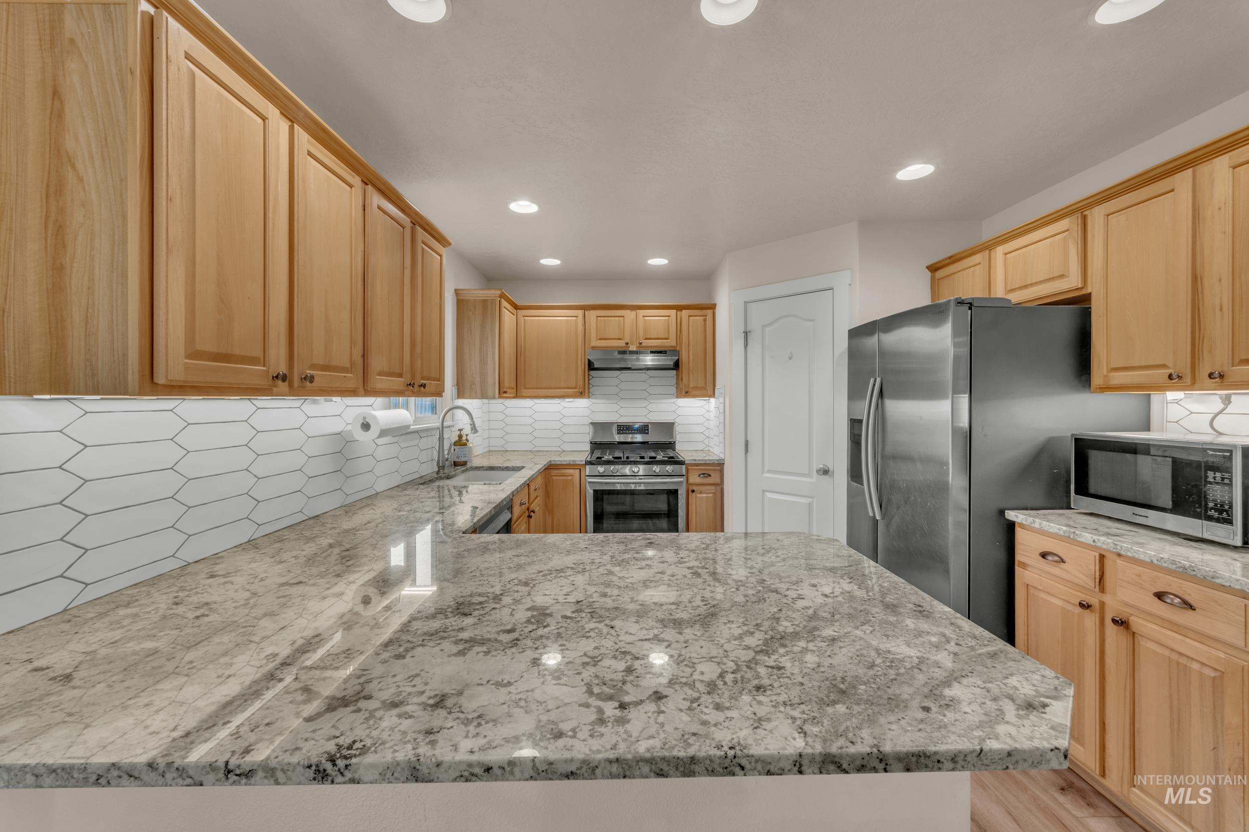 6280 S Solar Way, Boise, Idaho 83709, 4 Bedrooms, 3 Bathrooms, Residential For Sale, Price $559,900, 98980626