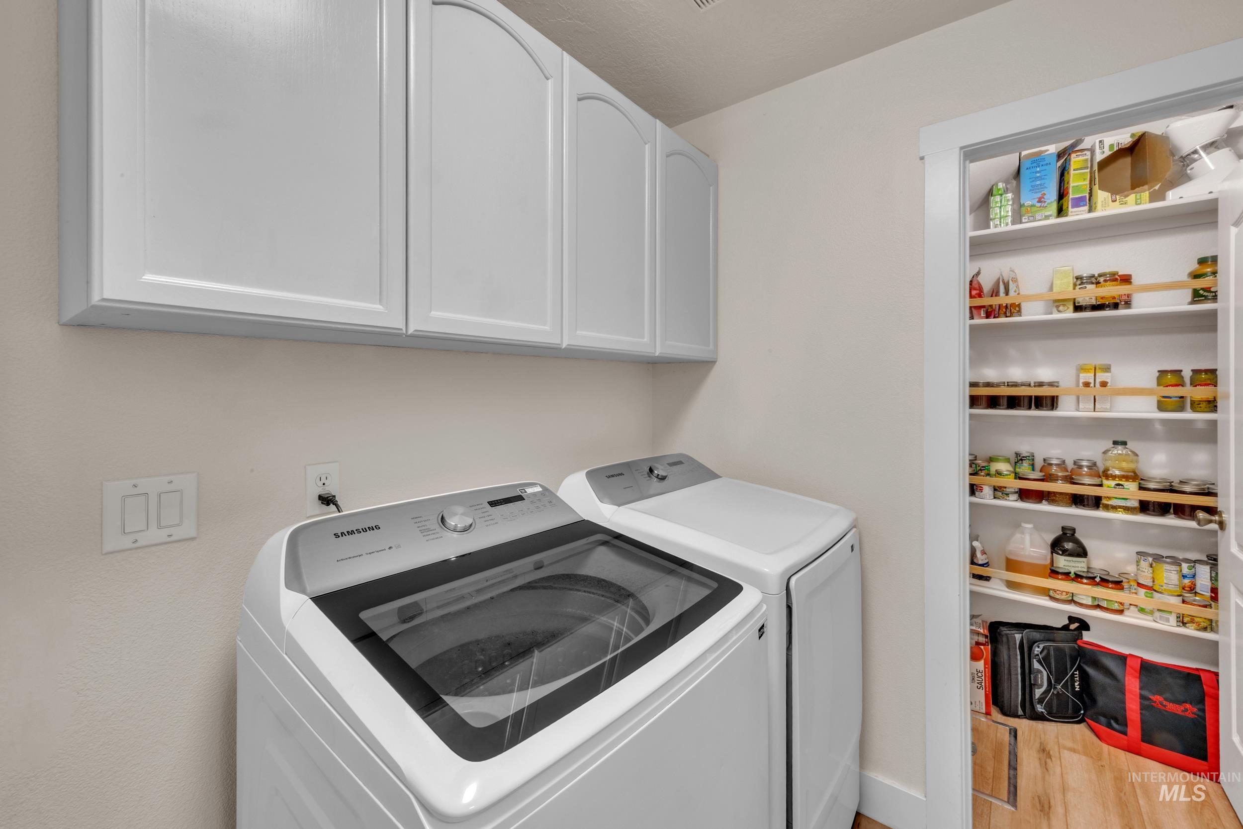 6280 S Solar Way, Boise, Idaho 83709, 4 Bedrooms, 3 Bathrooms, Residential For Sale, Price $559,900, 98980626