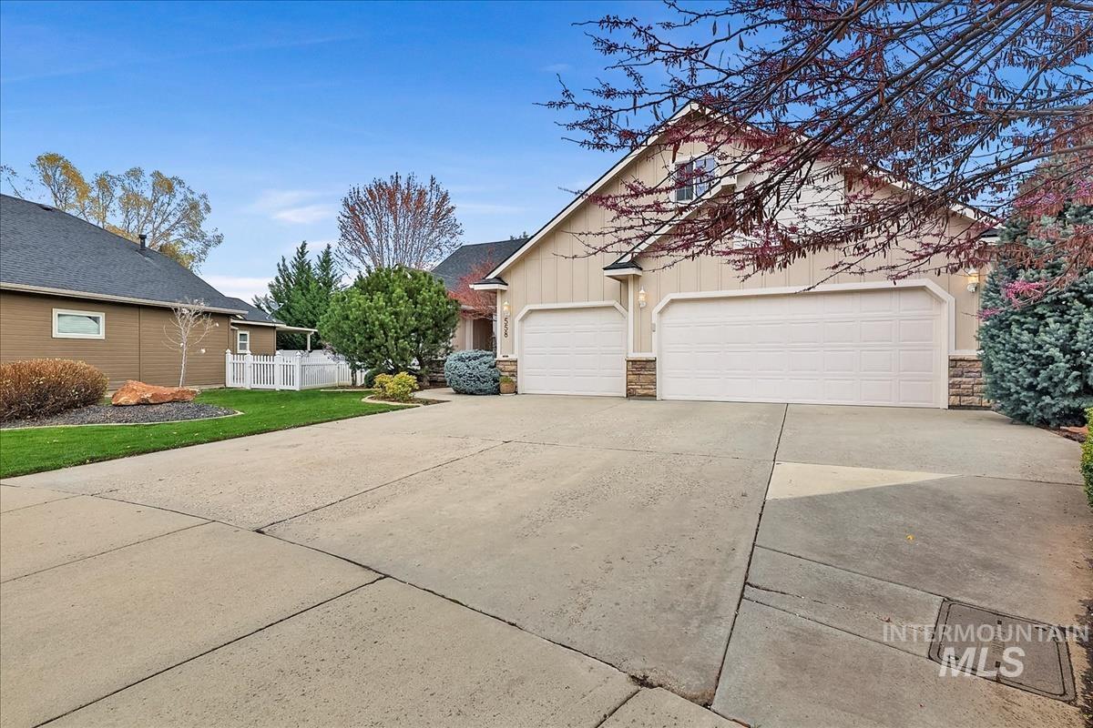 558 N Cardigan Avenue, Star, Idaho 83669, 3 Bedrooms, 2 Bathrooms, Residential For Sale, Price $499,900, 98980629