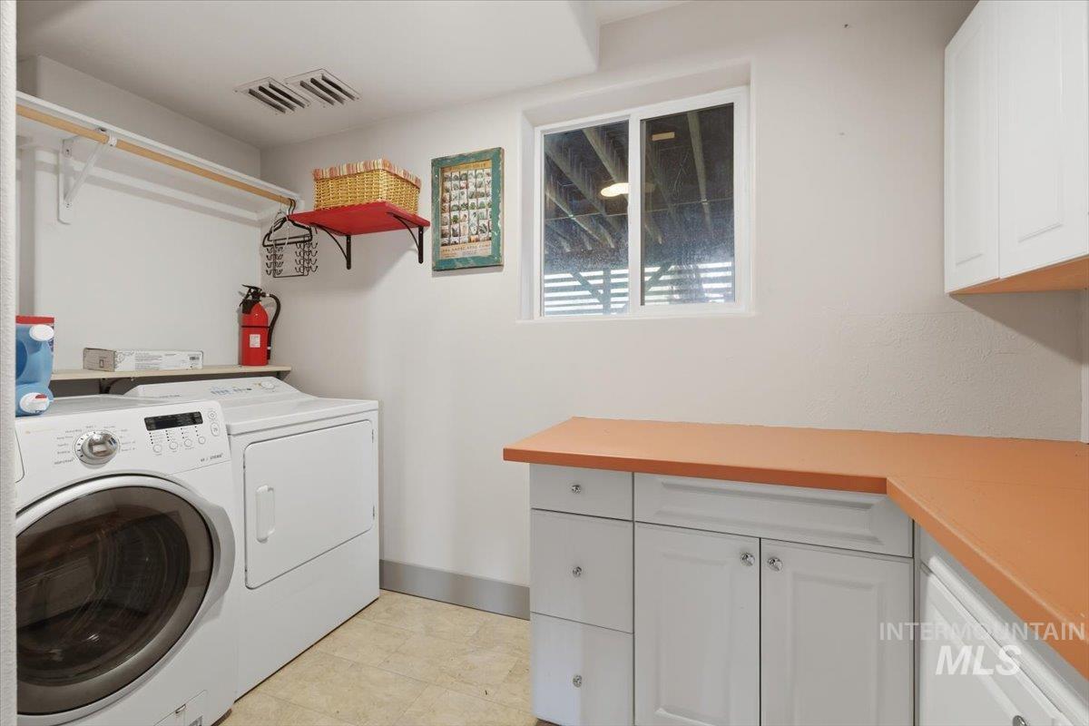 10430 W La Hontan Dr, Boise, Idaho 83709, 4 Bedrooms, 2.5 Bathrooms, Residential For Sale, Price $799,000, 98980630