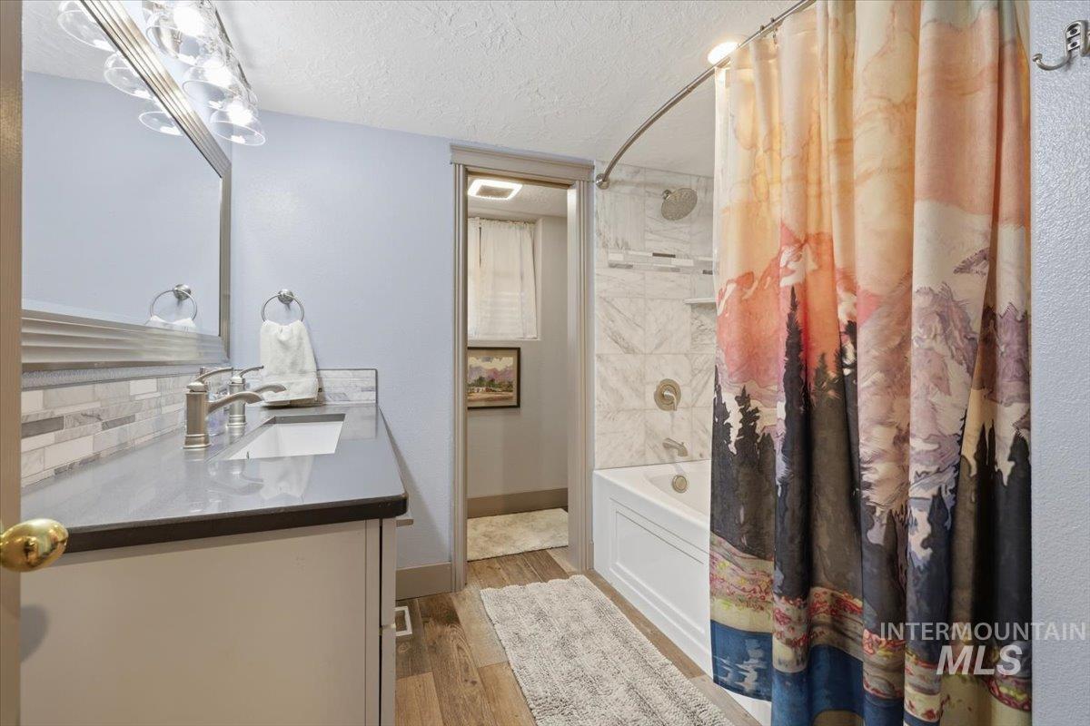 10430 W La Hontan Dr, Boise, Idaho 83709, 4 Bedrooms, 2.5 Bathrooms, Residential For Sale, Price $799,000, 98980630