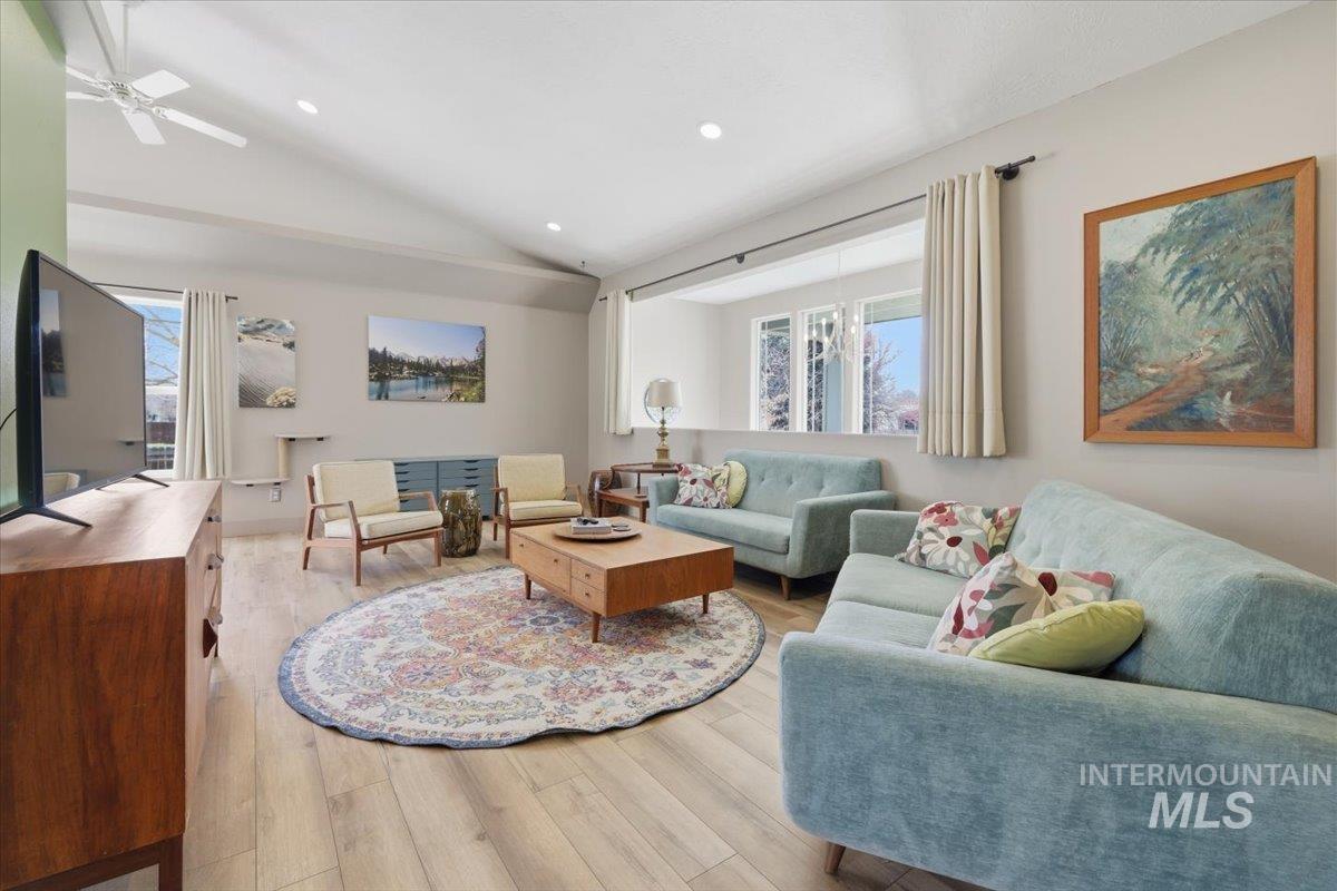 10430 W La Hontan Dr, Boise, Idaho 83709, 4 Bedrooms, 2.5 Bathrooms, Residential For Sale, Price $799,000, 98980630