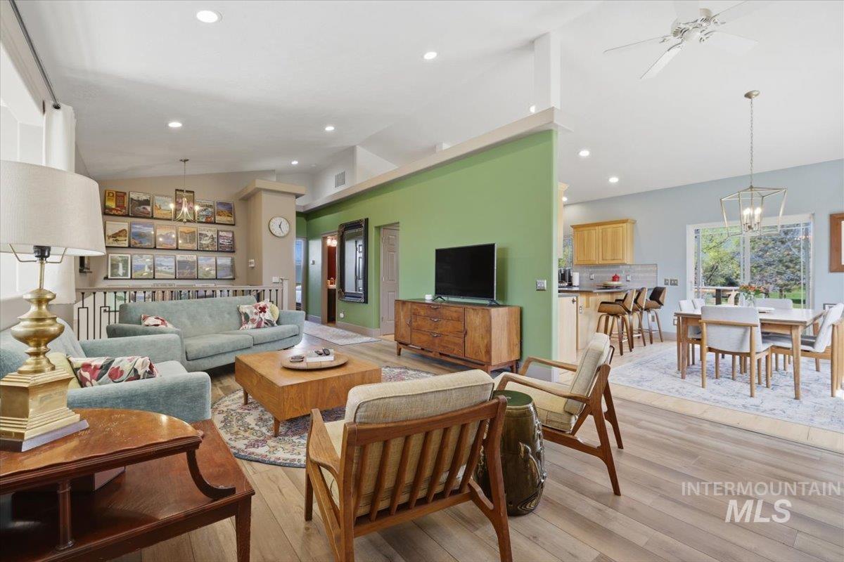 10430 W La Hontan Dr, Boise, Idaho 83709, 4 Bedrooms, 2.5 Bathrooms, Residential For Sale, Price $799,000, 98980630