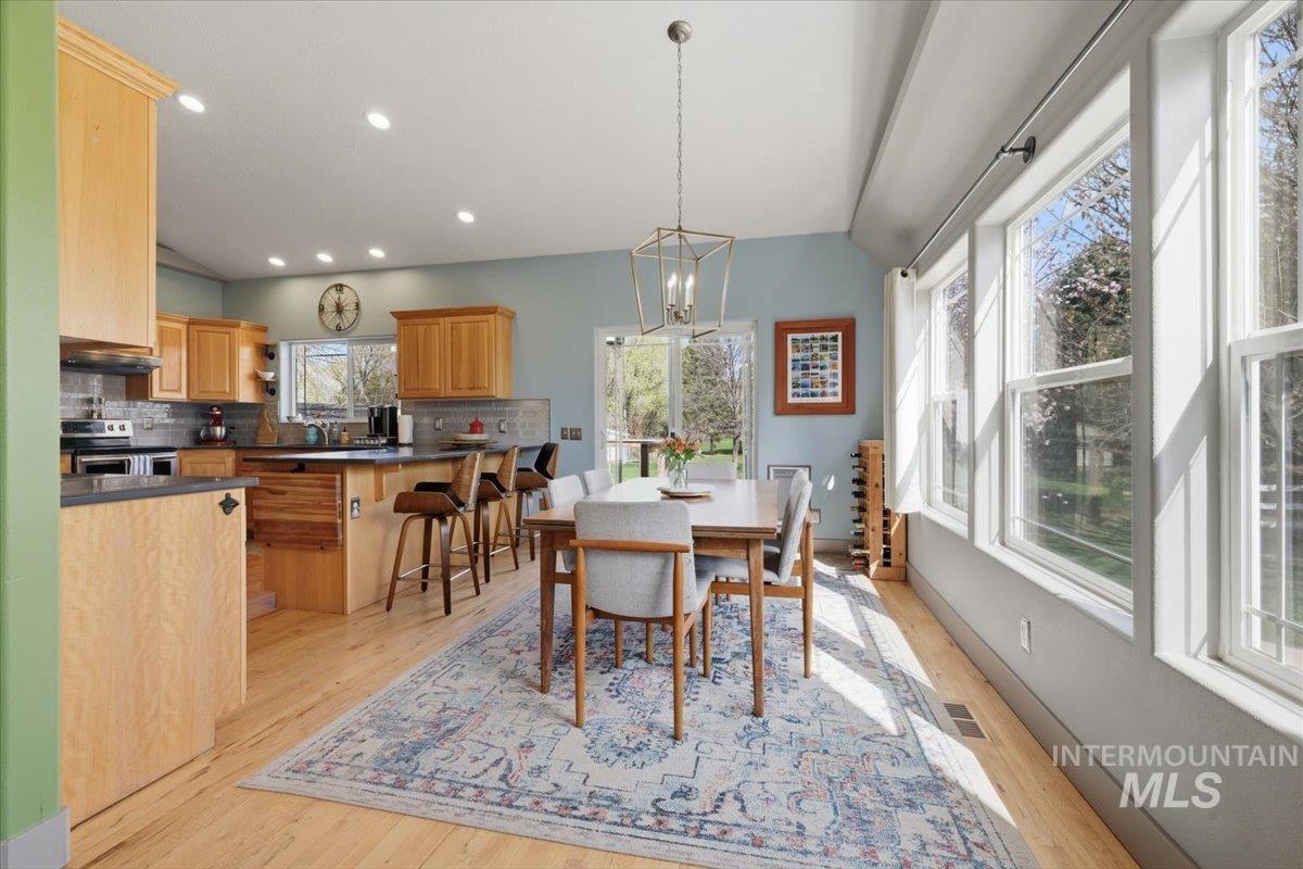 10430 W La Hontan Dr, Boise, Idaho 83709, 4 Bedrooms, 2.5 Bathrooms, Residential For Sale, Price $799,000, 98980630