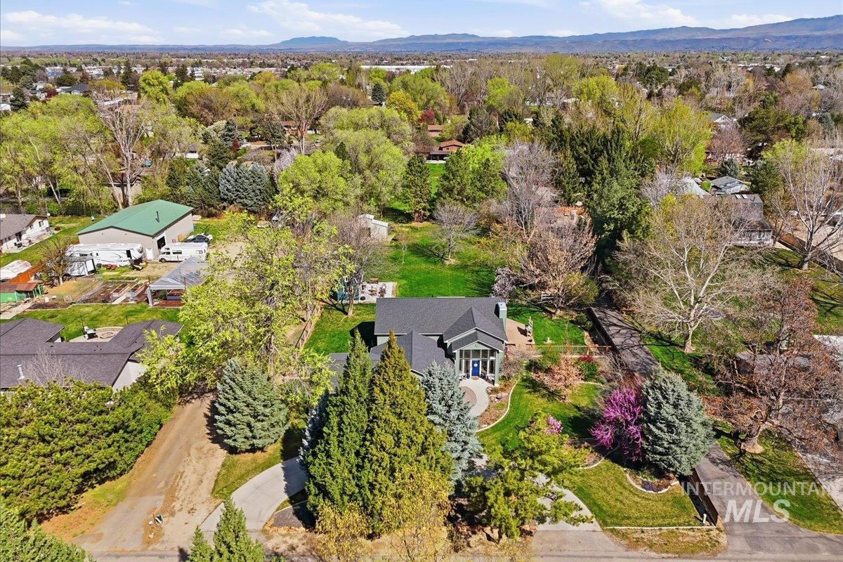 10430 W La Hontan Dr, Boise, Idaho 83709, 4 Bedrooms, 2.5 Bathrooms, Residential For Sale, Price $799,000, 98980630