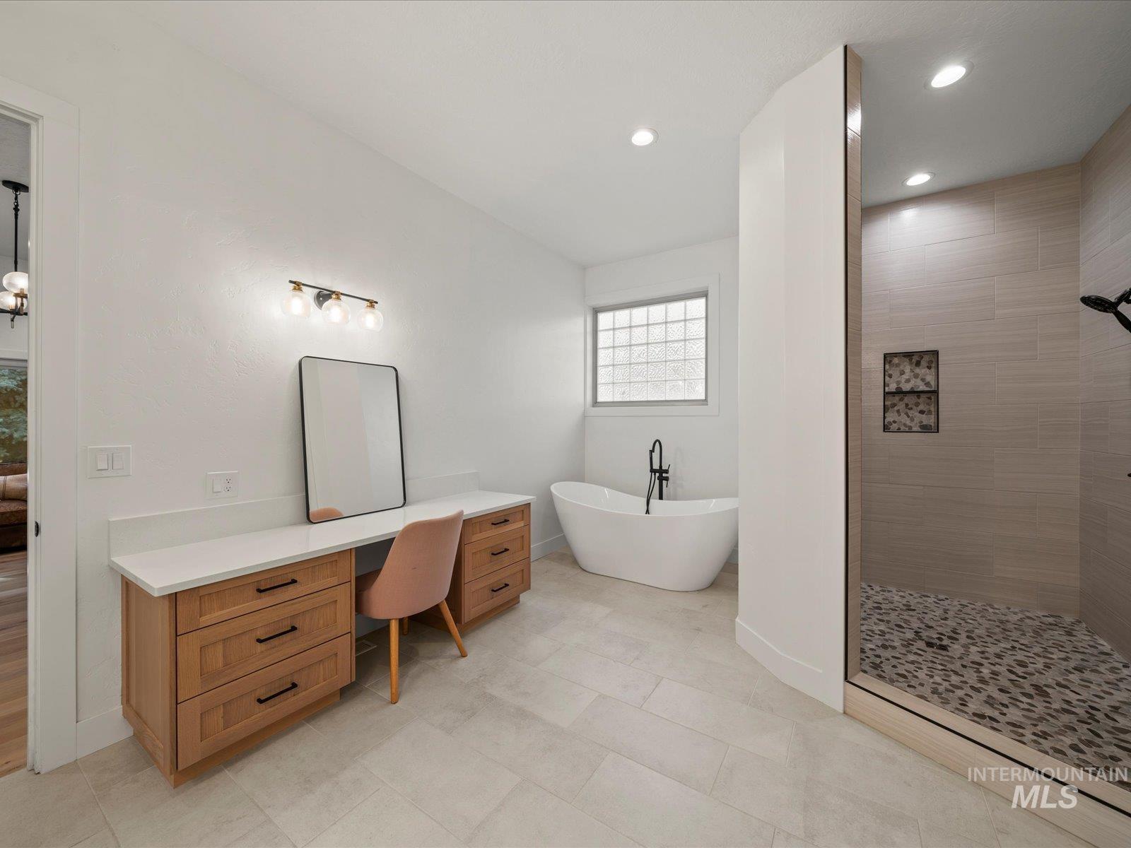 6255 S Tarrega Ln, Meridian, Idaho 83642, 4 Bedrooms, 3.5 Bathrooms, Residential For Sale, Price $1,695,000,MLS 98980633