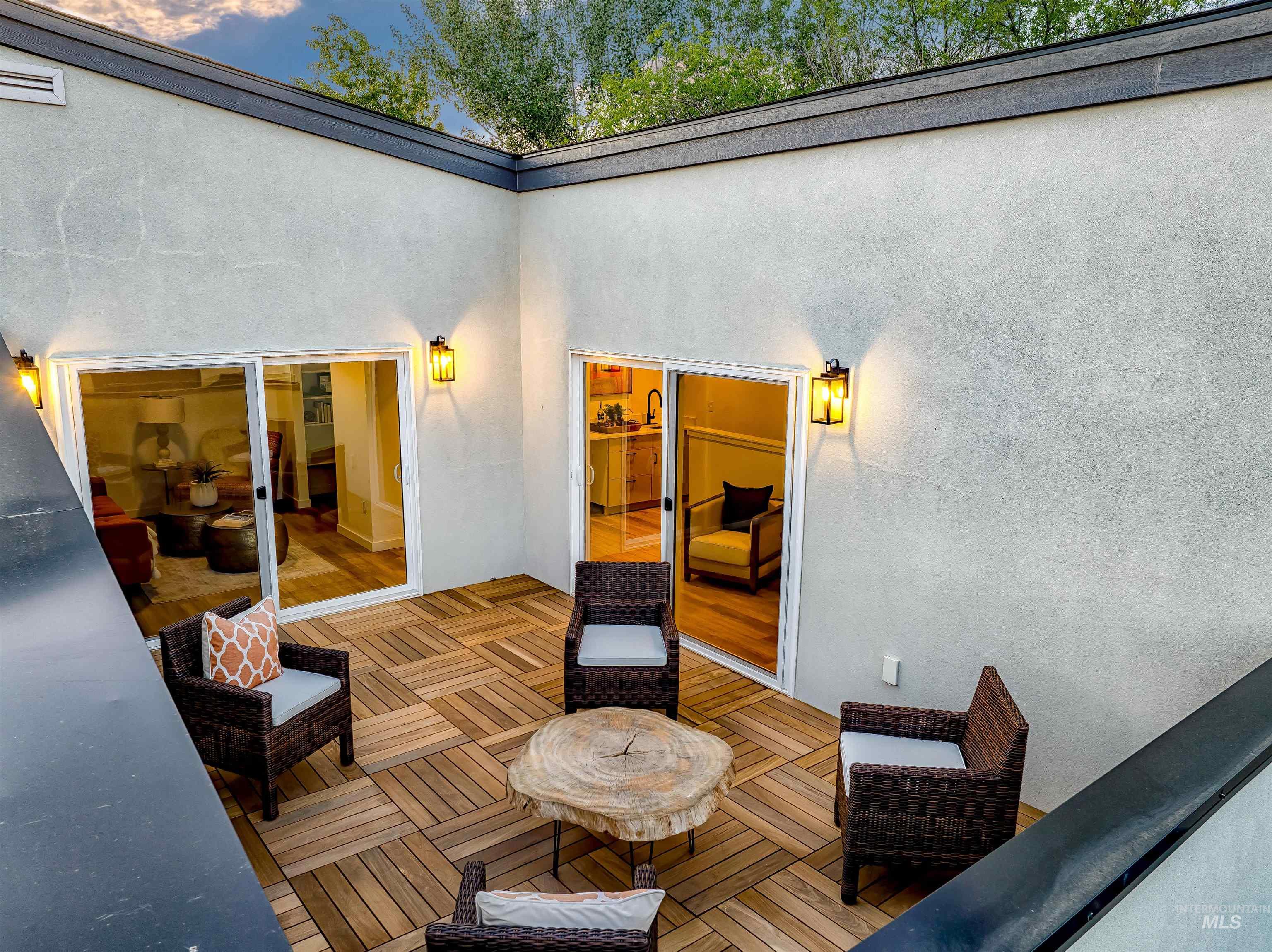 2055 S Makar Ln, Boise, Idaho 83706, 3 Bedrooms, 3.5 Bathrooms, Residential For Sale, Price $774,000, 98980636