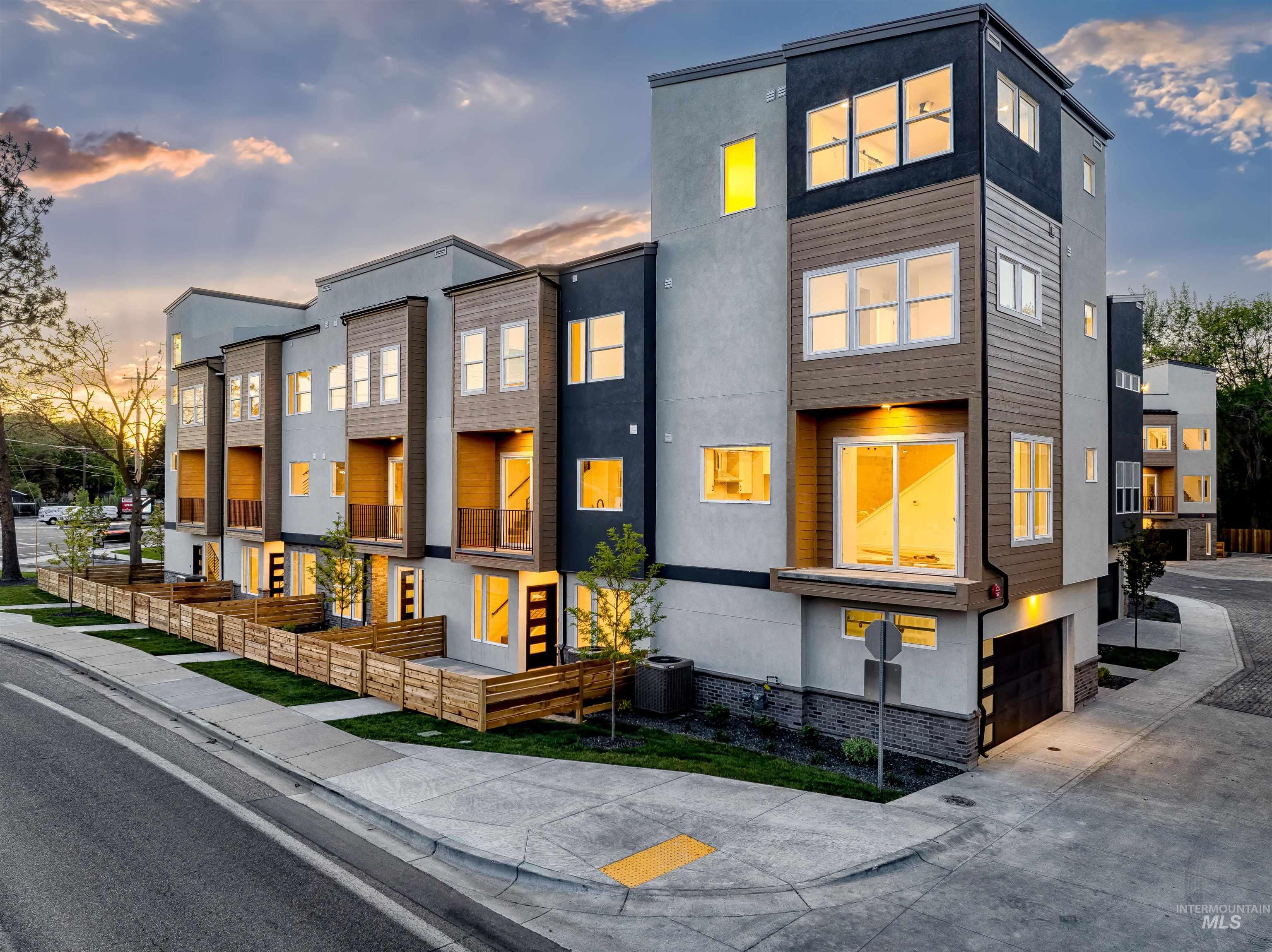 2055 S Makar Ln, Boise, Idaho 83706, 3 Bedrooms, 3.5 Bathrooms, Residential For Sale, Price $774,000, 98980636