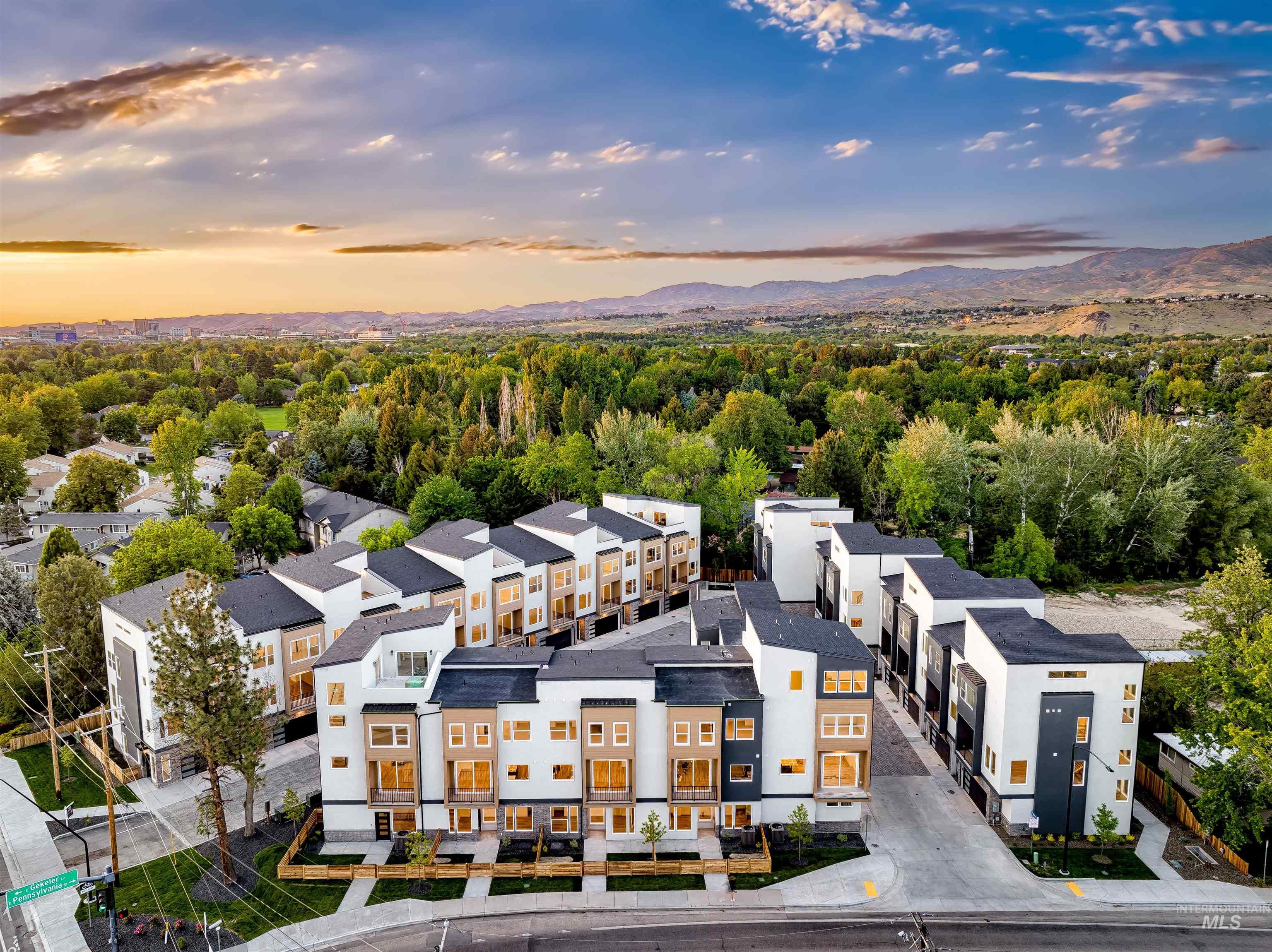 2055 S Makar Ln, Boise, Idaho 83706, 3 Bedrooms, 3.5 Bathrooms, Residential For Sale, Price $774,000, 98980636