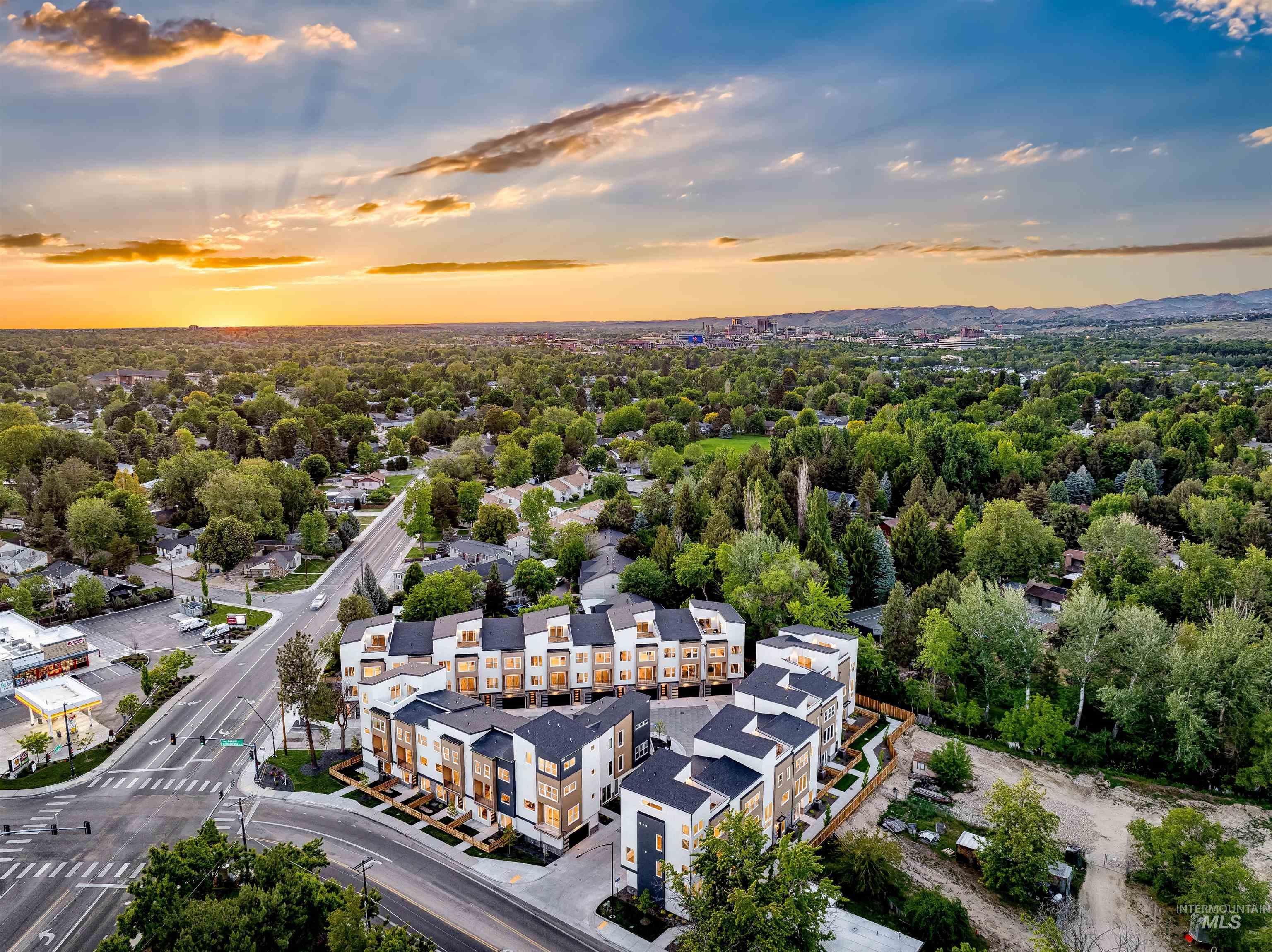 2055 S Makar Ln, Boise, Idaho 83706, 3 Bedrooms, 3.5 Bathrooms, Residential For Sale, Price $774,000, 98980636