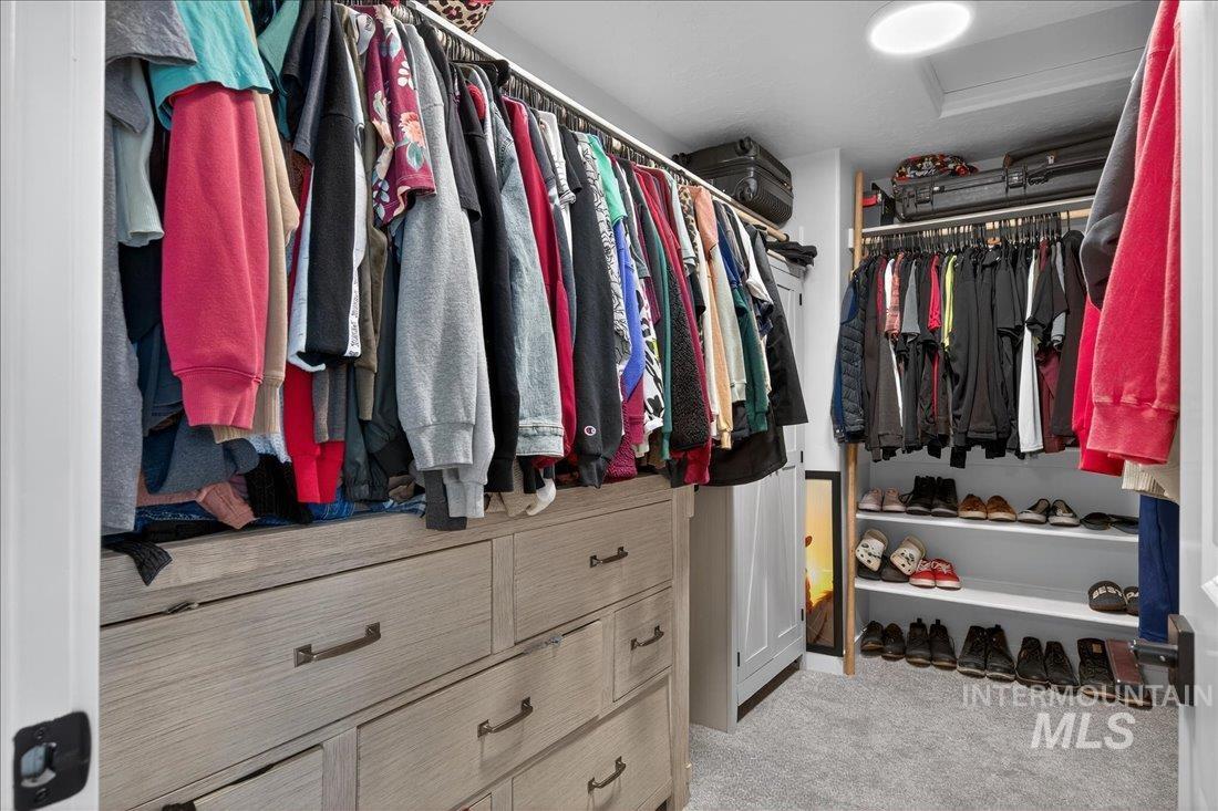 1993 N Perth Ct., Middleton, Idaho 83644, 5 Bedrooms, 3 Bathrooms, Residential For Sale, Price $699,900,MLS 98980637