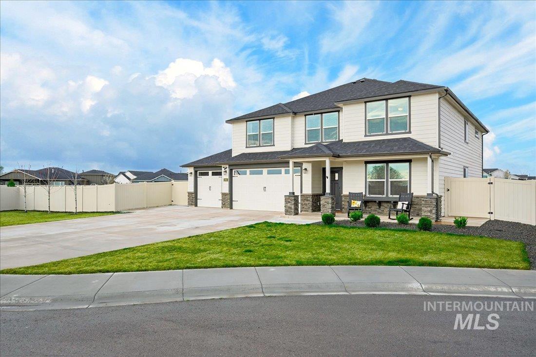 1993 N Perth Ct., Middleton, Idaho 83644, 5 Bedrooms, 3 Bathrooms, Residential For Sale, Price $699,900,MLS 98980637