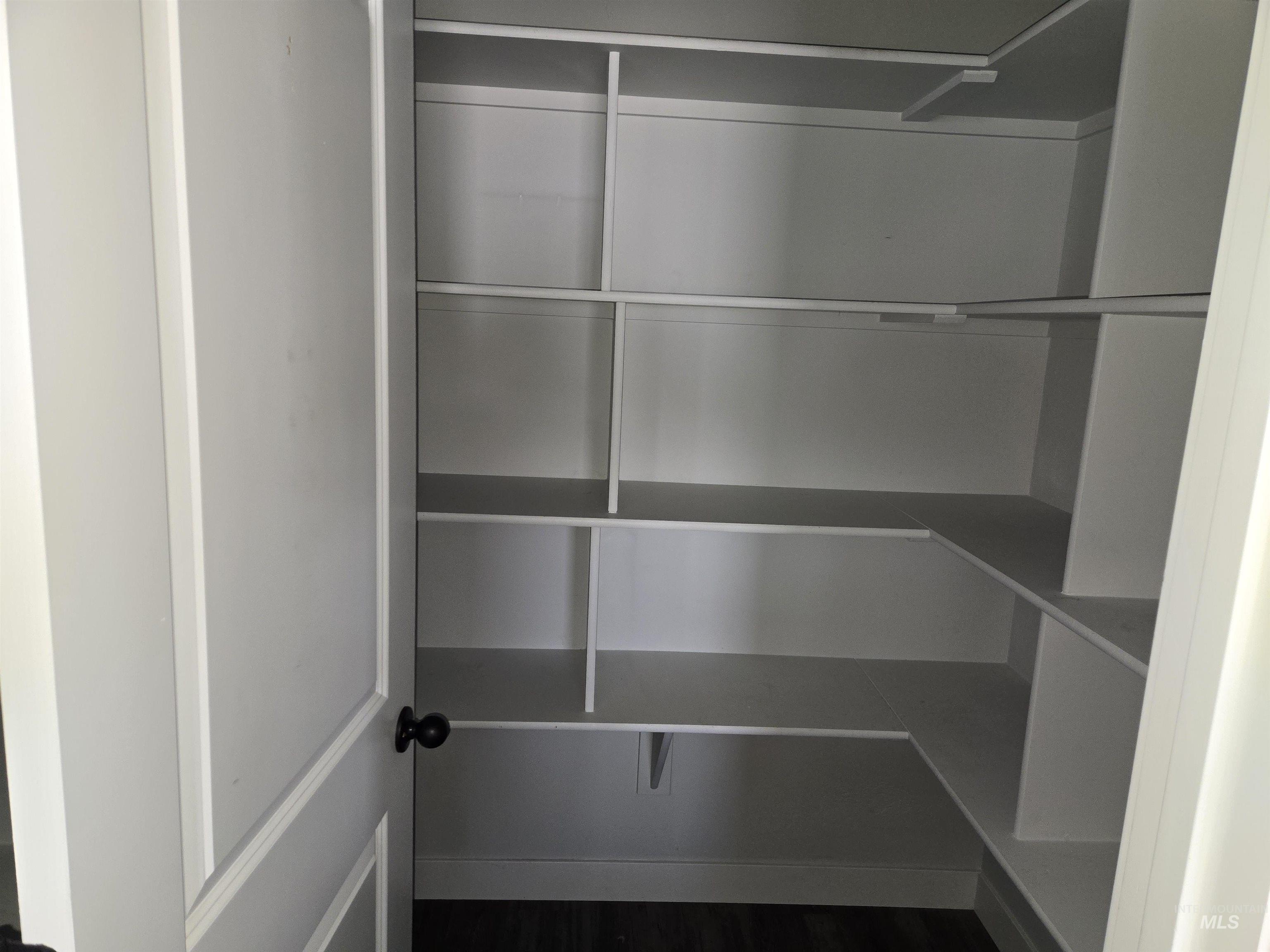 1418 N Birch Street, Jerome, Idaho 83338, 4 Bedrooms, 2 Bathrooms, Residential For Sale, Price $351,300, 98980639