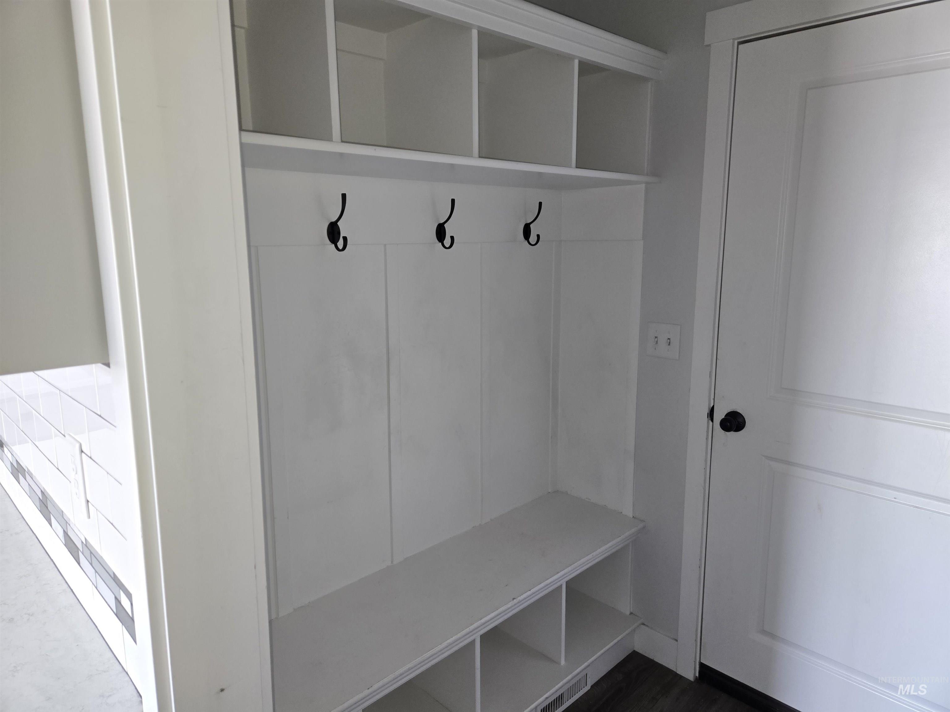 1418 N Birch Street, Jerome, Idaho 83338, 4 Bedrooms, 2 Bathrooms, Residential For Sale, Price $351,300, 98980639