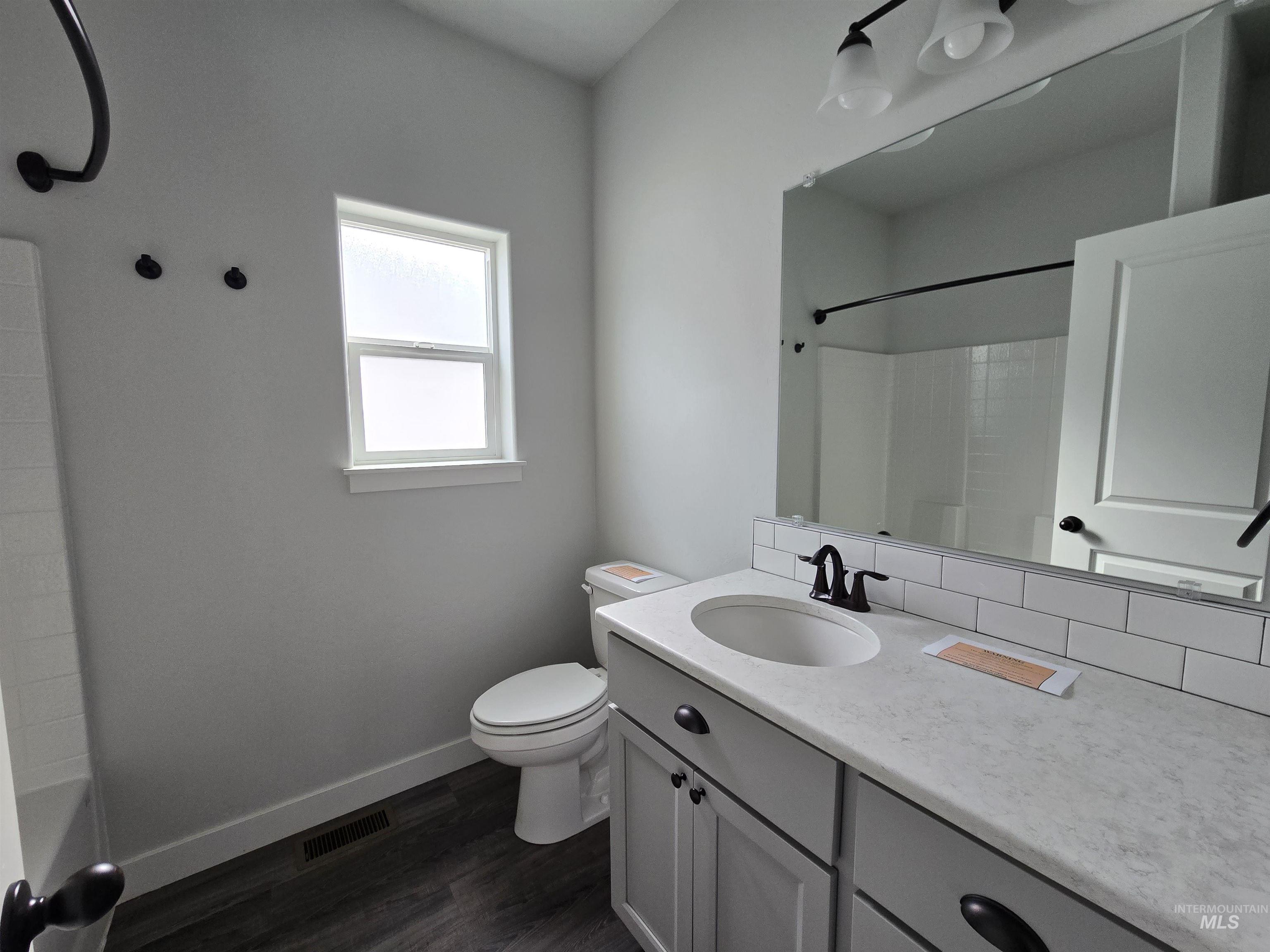 1418 N Birch Street, Jerome, Idaho 83338, 4 Bedrooms, 2 Bathrooms, Residential For Sale, Price $351,300, 98980639