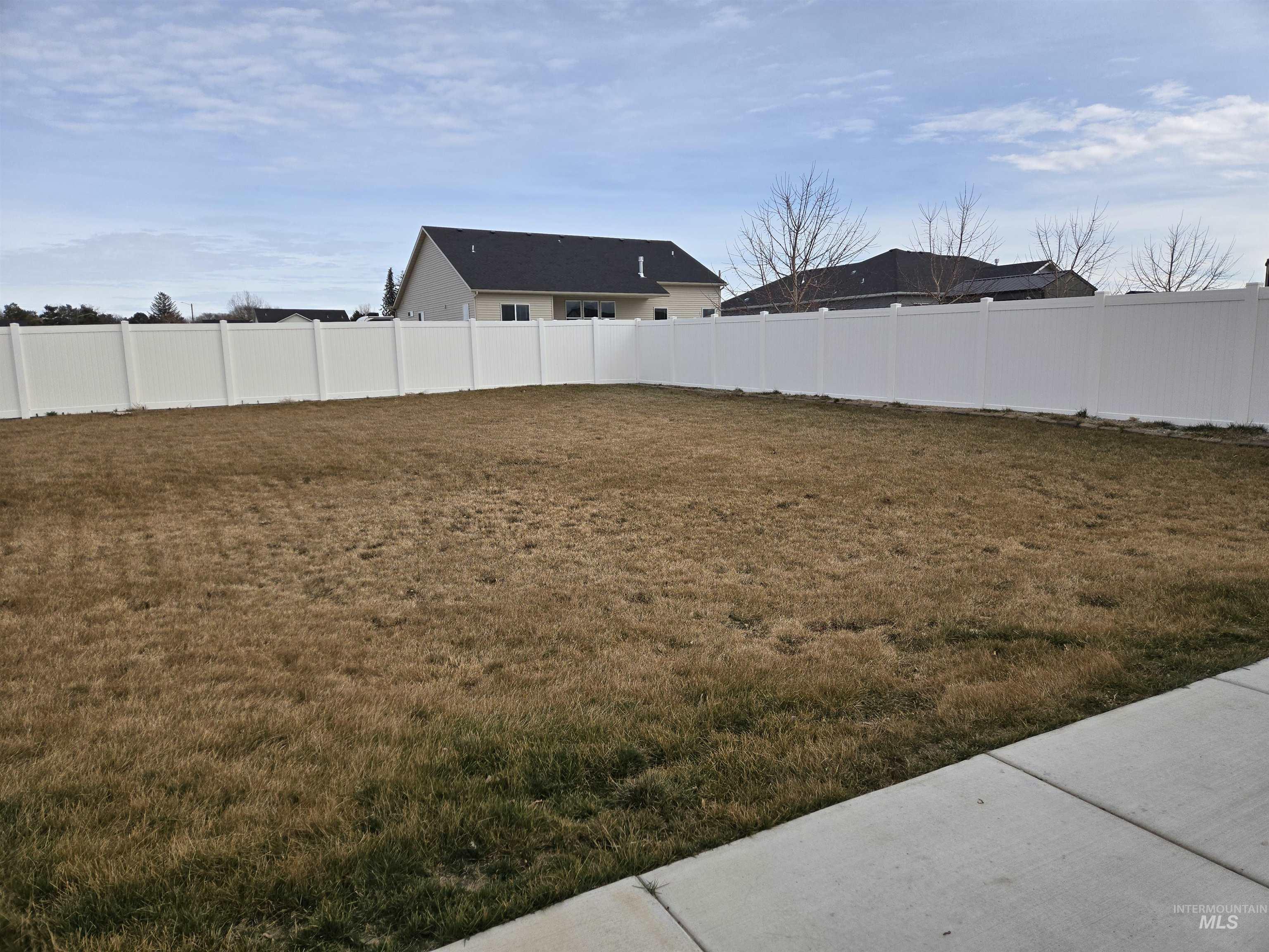 1418 N Birch Street, Jerome, Idaho 83338, 4 Bedrooms, 2 Bathrooms, Residential For Sale, Price $351,300, 98980639