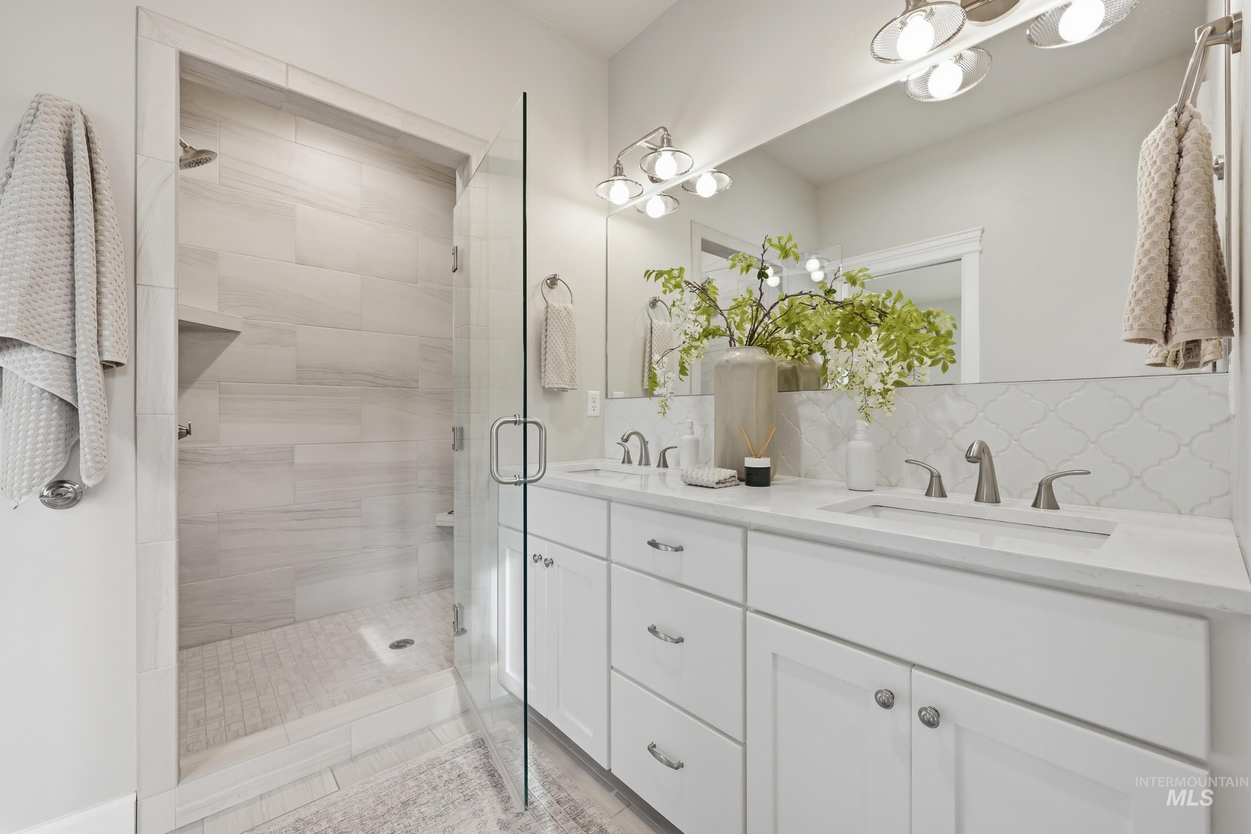 2002 S Hilton, Boise, Idaho 83705, 3 Bedrooms, 2 Bathrooms, Residential For Sale, Price $634,900, 98980640