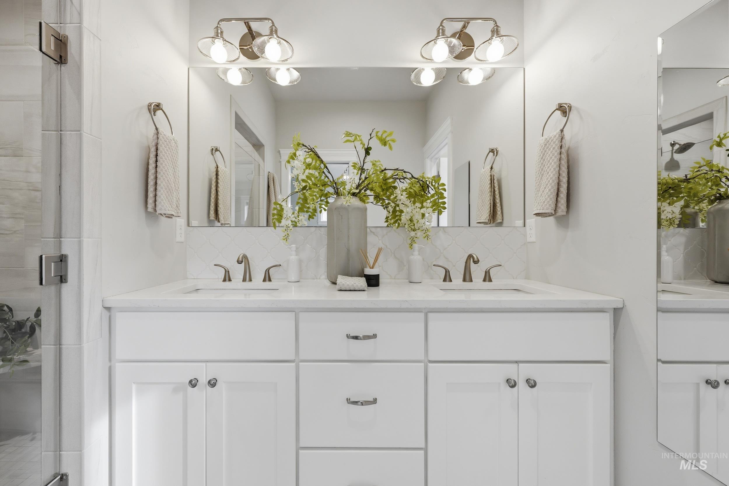 2002 S Hilton, Boise, Idaho 83705, 3 Bedrooms, 2 Bathrooms, Residential For Sale, Price $634,900, 98980640