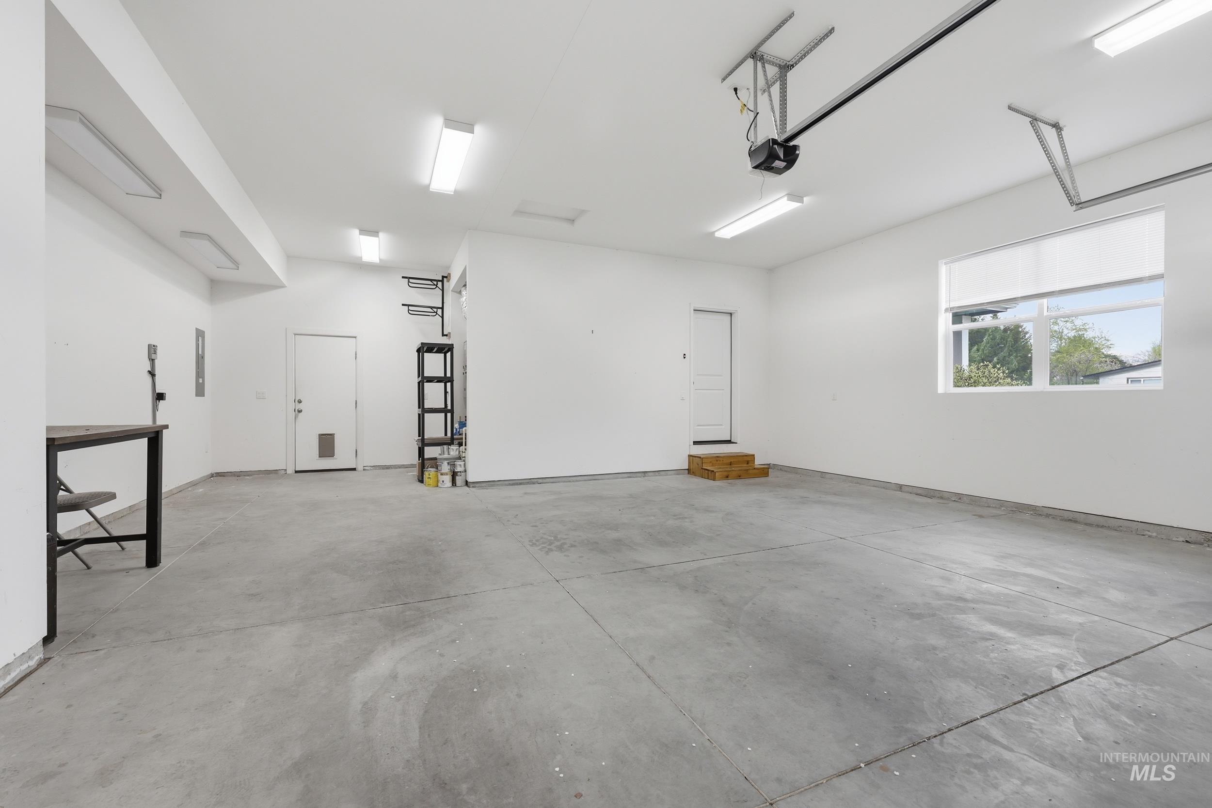 2002 S Hilton, Boise, Idaho 83705, 3 Bedrooms, 2 Bathrooms, Residential For Sale, Price $634,900, 98980640