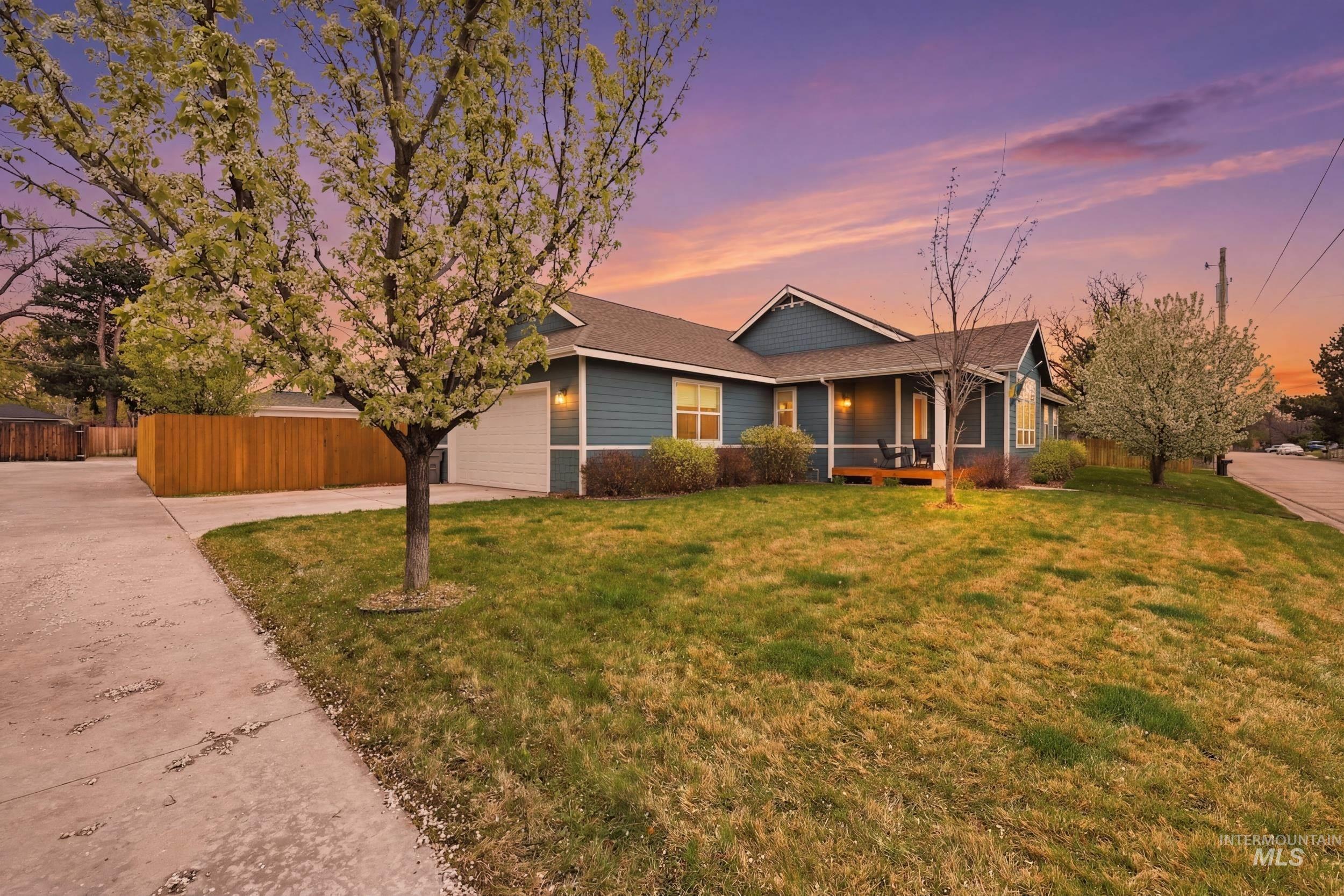 2002 S Hilton, Boise, Idaho 83705, 3 Bedrooms, 2 Bathrooms, Residential For Sale, Price $634,900, 98980640