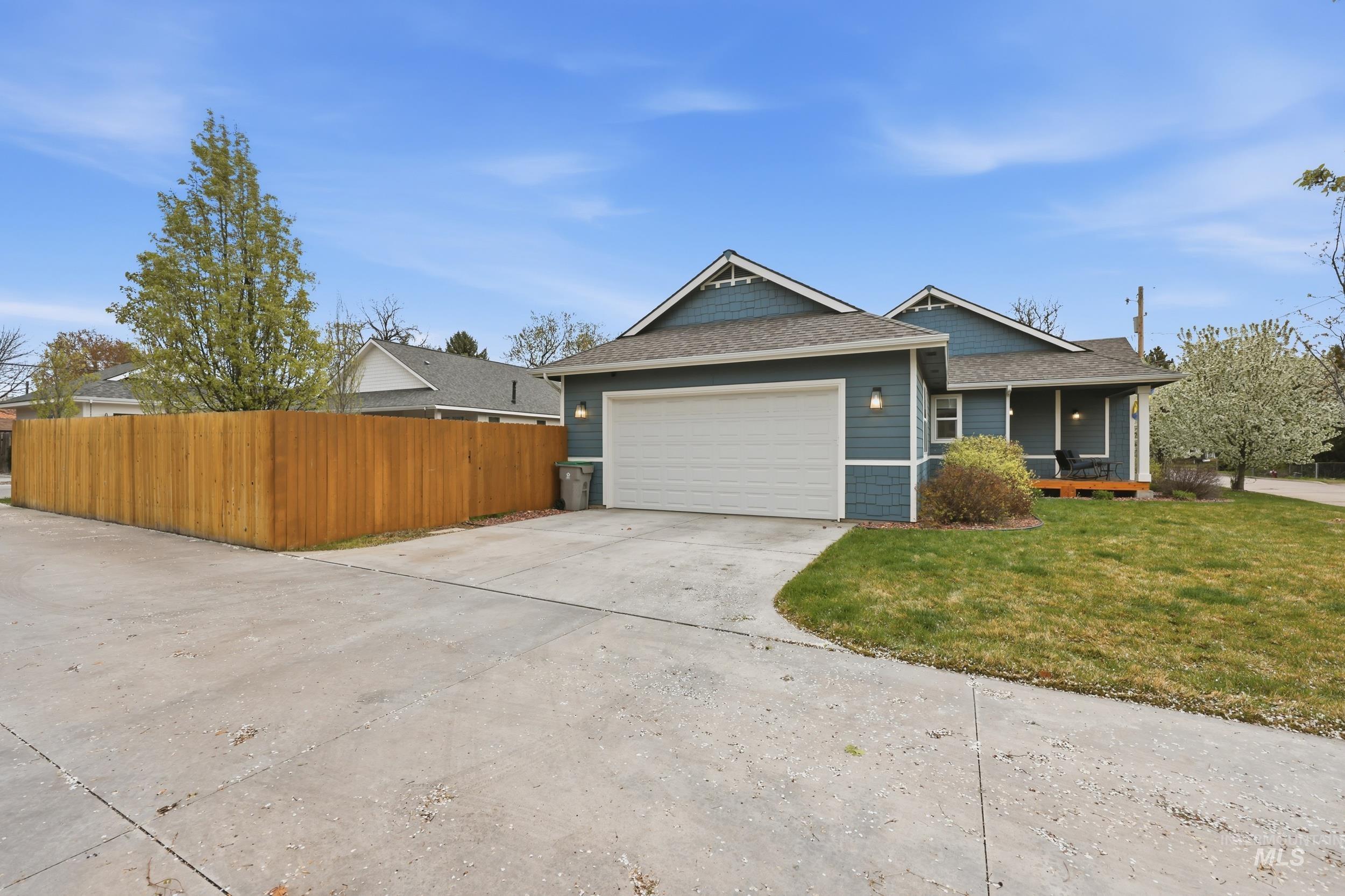 2002 S Hilton, Boise, Idaho 83705, 3 Bedrooms, 2 Bathrooms, Residential For Sale, Price $634,900, 98980640