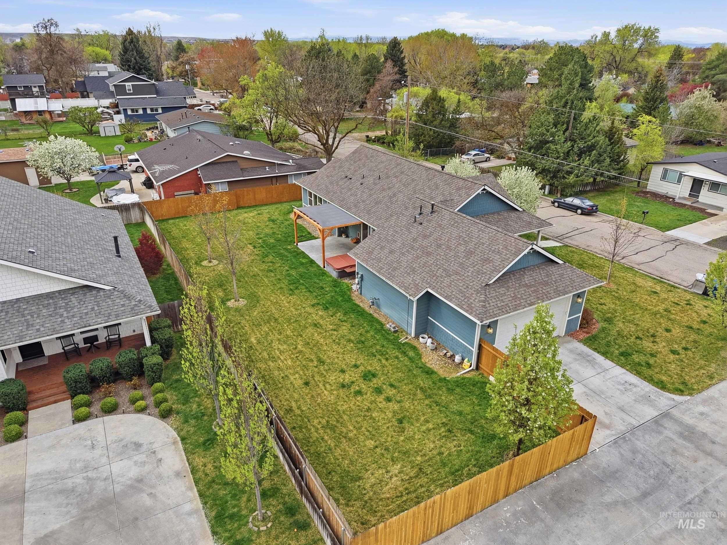 2002 S Hilton, Boise, Idaho 83705, 3 Bedrooms, 2 Bathrooms, Residential For Sale, Price $634,900, 98980640