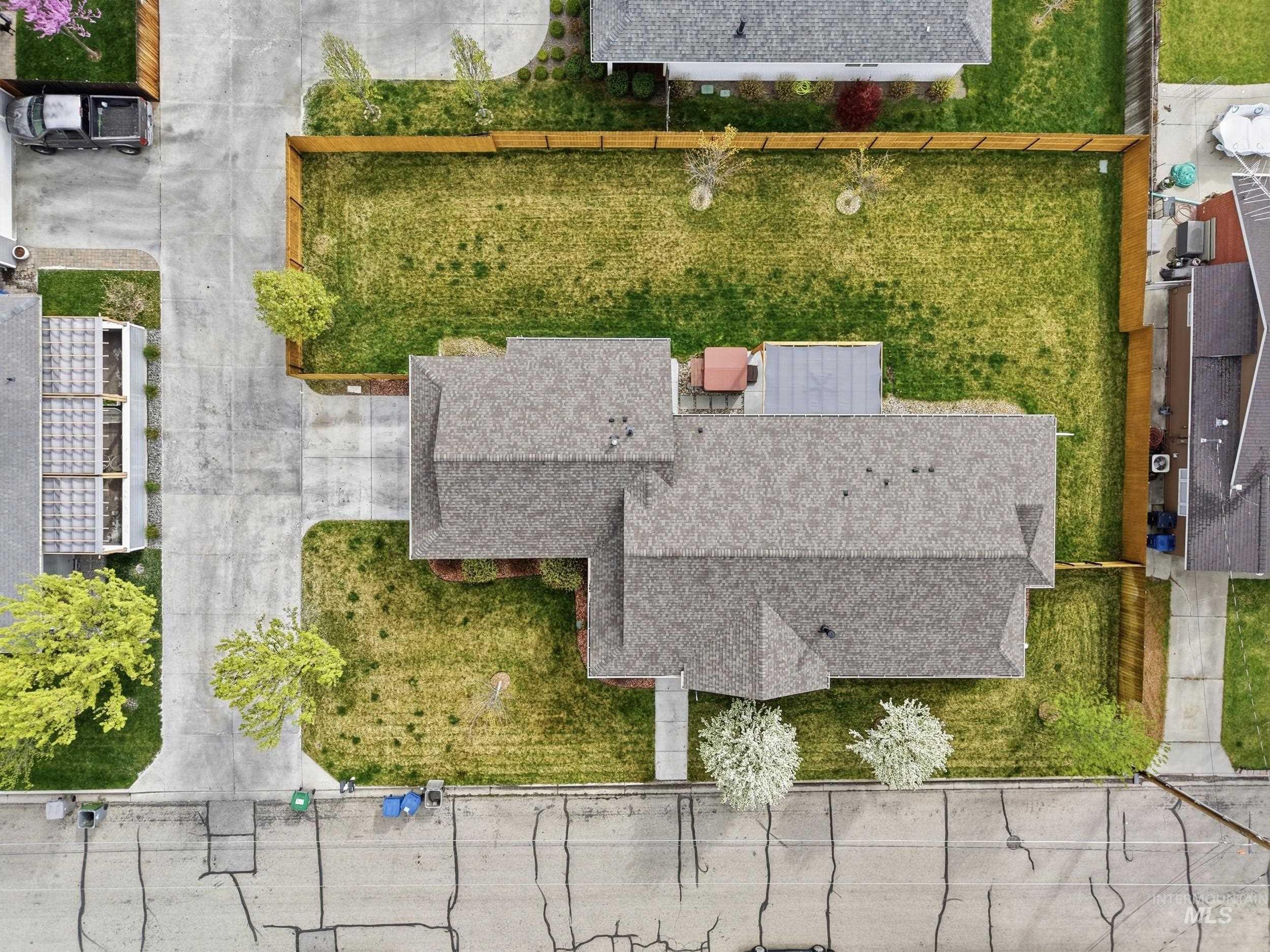 2002 S Hilton, Boise, Idaho 83705, 3 Bedrooms, 2 Bathrooms, Residential For Sale, Price $634,900, 98980640