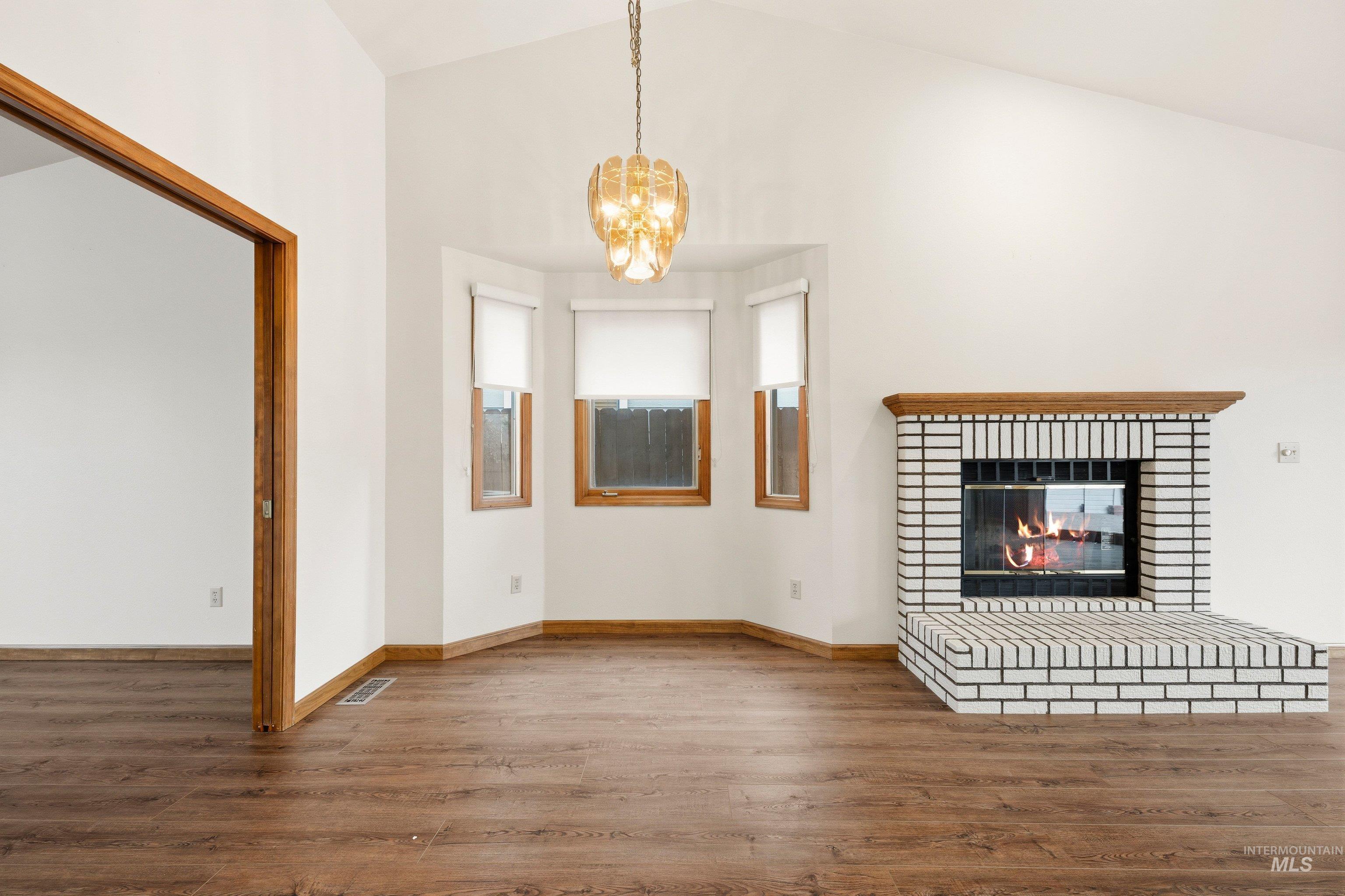 6615 W Limelight Dr, Boise, Idaho 83714, 3 Bedrooms, 2 Bathrooms, Residential For Sale, Price $499,900,MLS 98980645