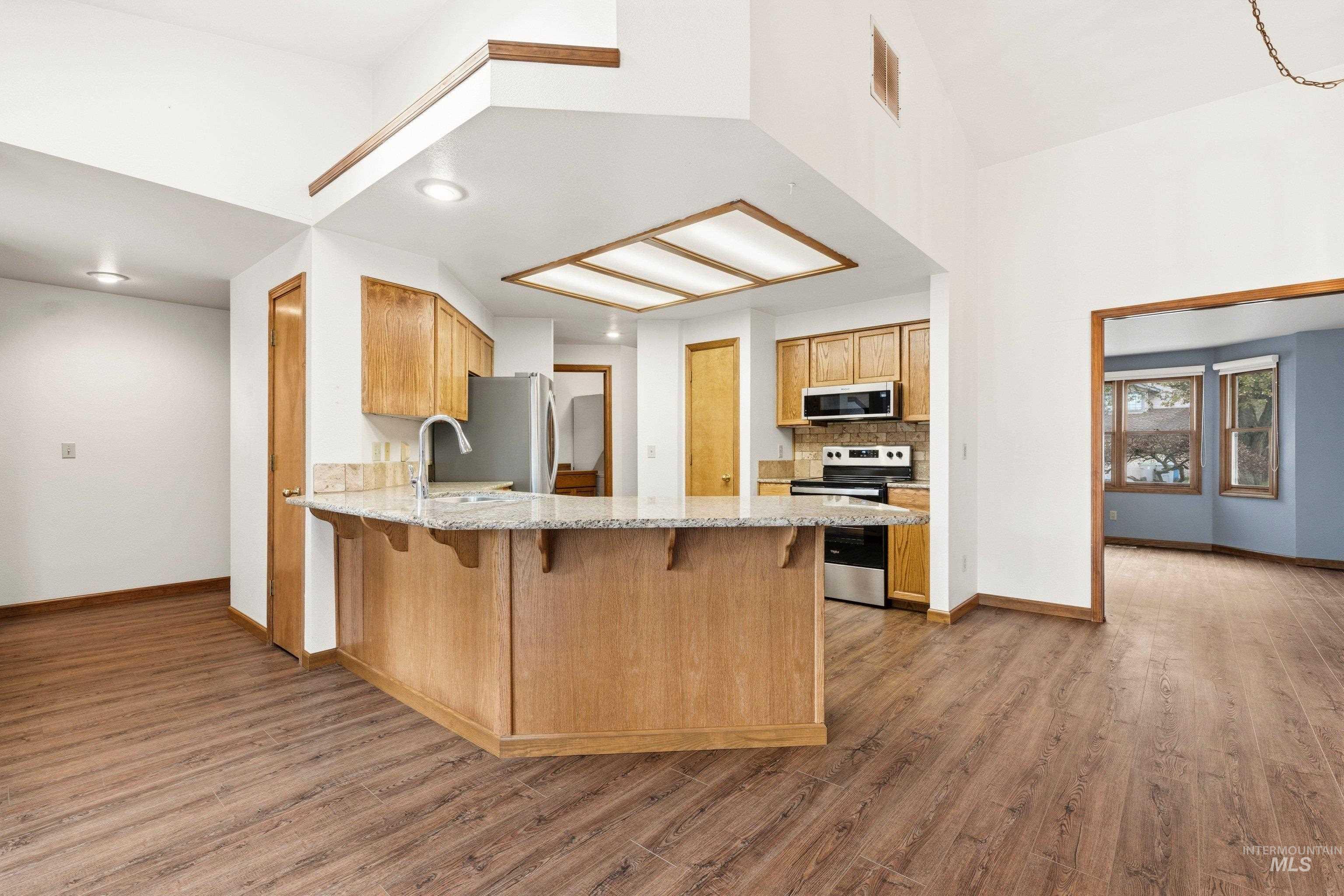 6615 W Limelight Dr, Boise, Idaho 83714, 3 Bedrooms, 2 Bathrooms, Residential For Sale, Price $499,900,MLS 98980645