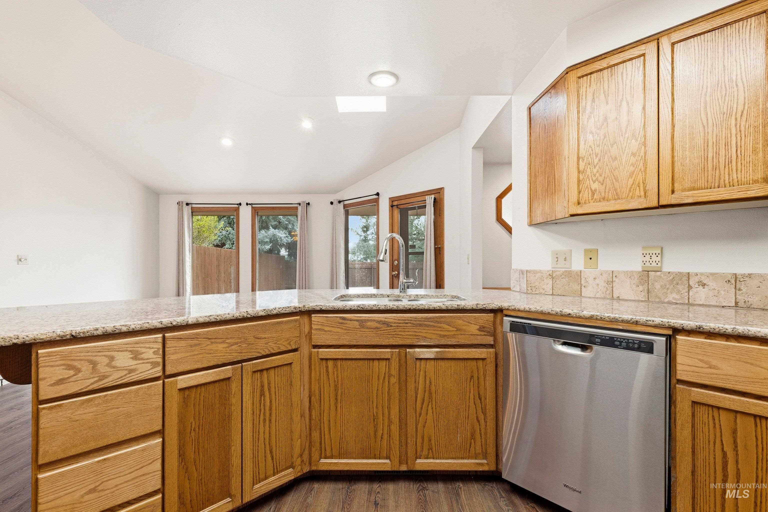 6615 W Limelight Dr, Boise, Idaho 83714, 3 Bedrooms, 2 Bathrooms, Residential For Sale, Price $499,900,MLS 98980645